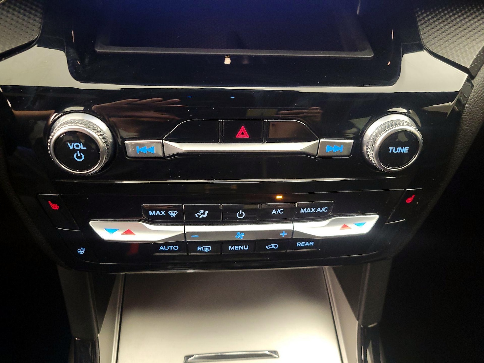 2023 Ford Explorer ST-LINE - Photo 18