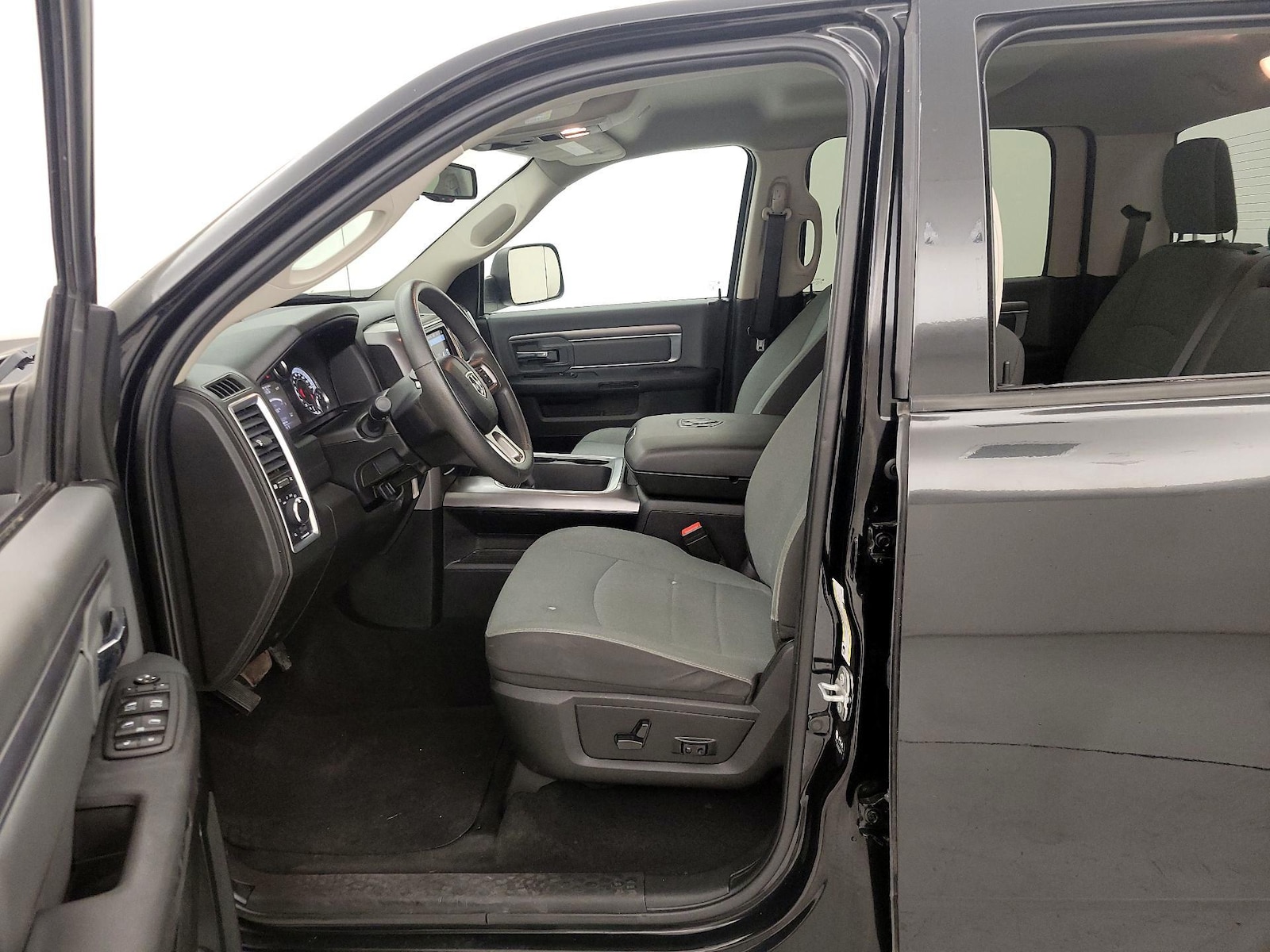 Power Seat(s) & Side Airbags