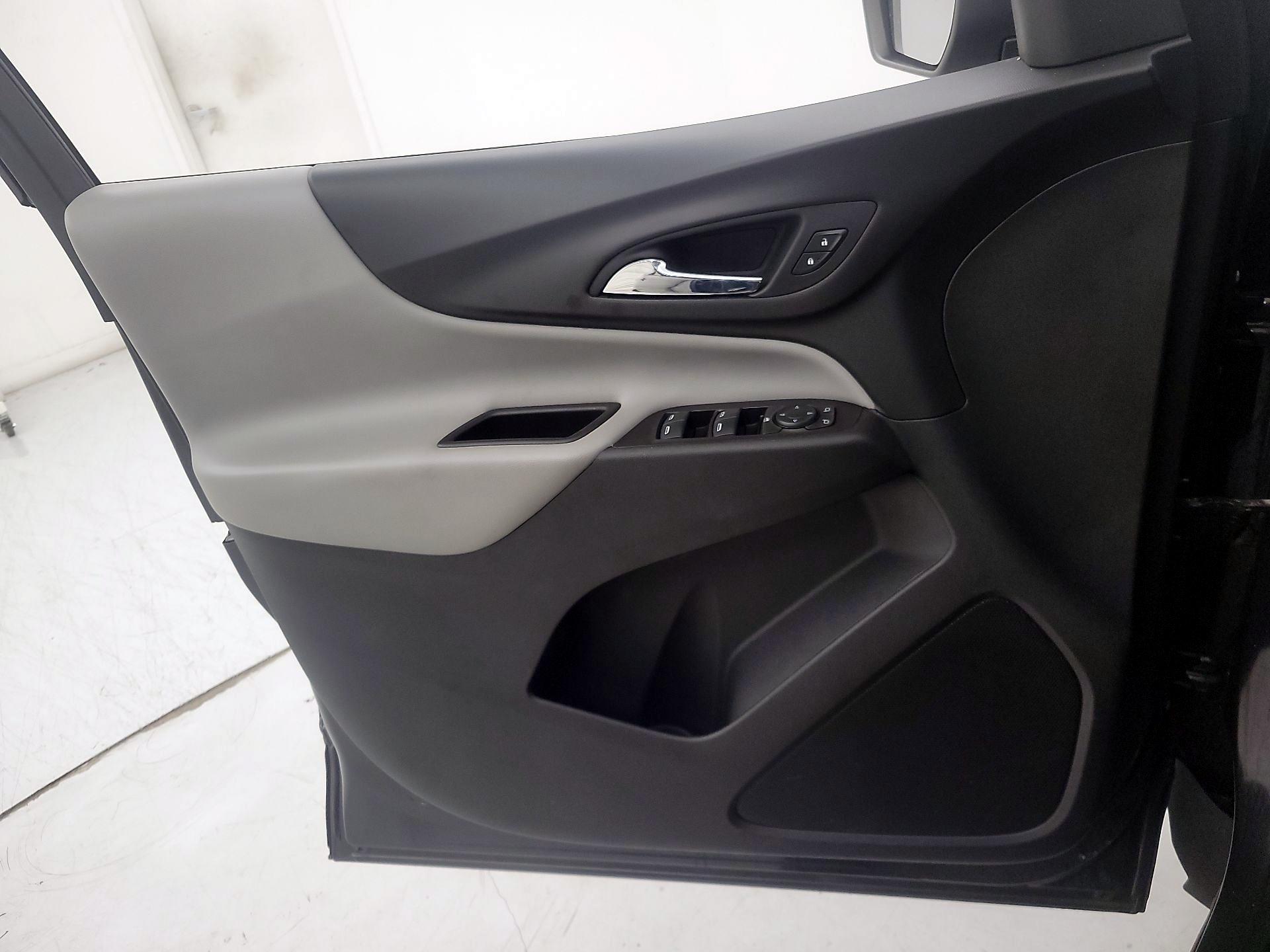 Thumbnail: 2021 Chevrolet Equinox - 12