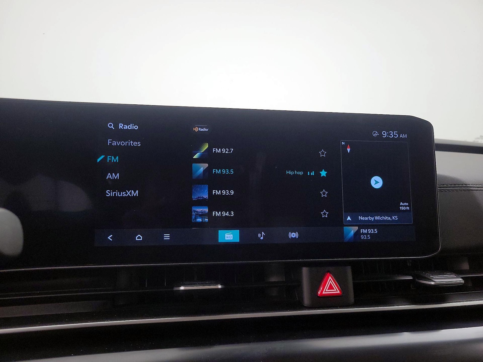 2025 Kia Carnival LXS - Photo 17