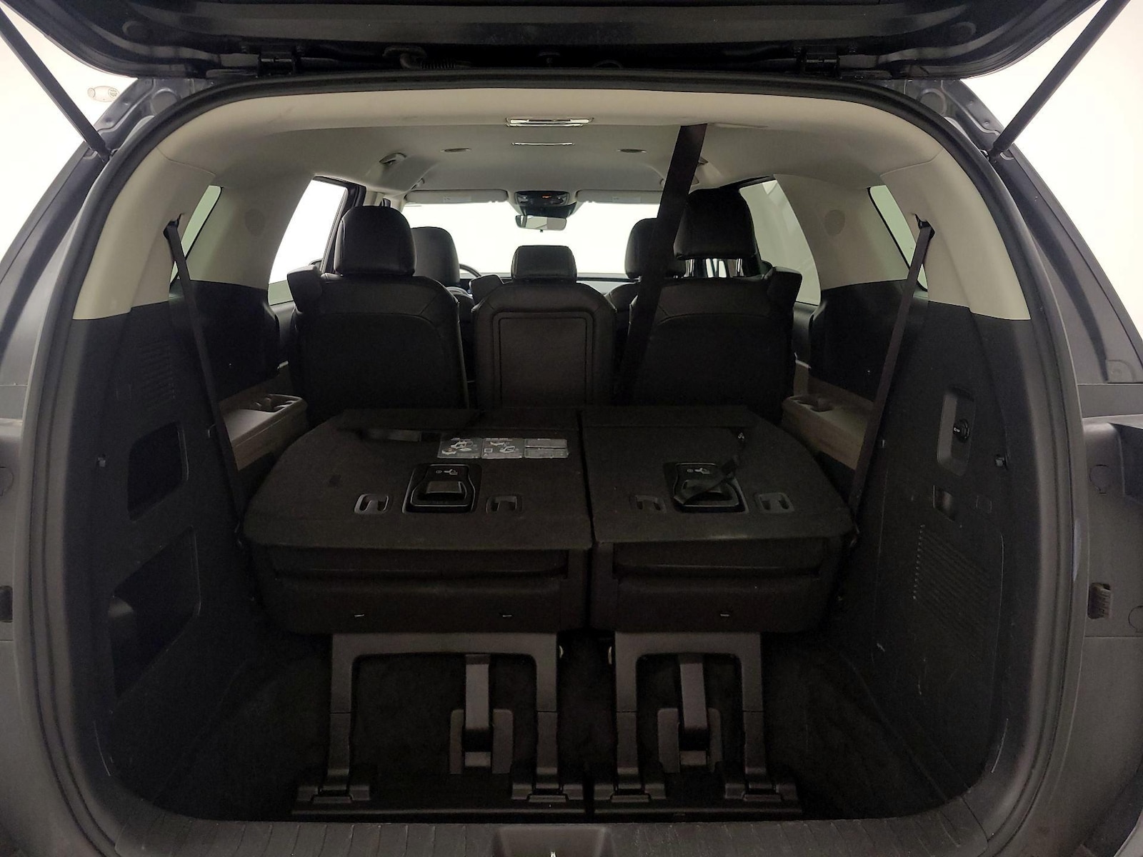 2025 Kia Carnival LXS - Photo 24