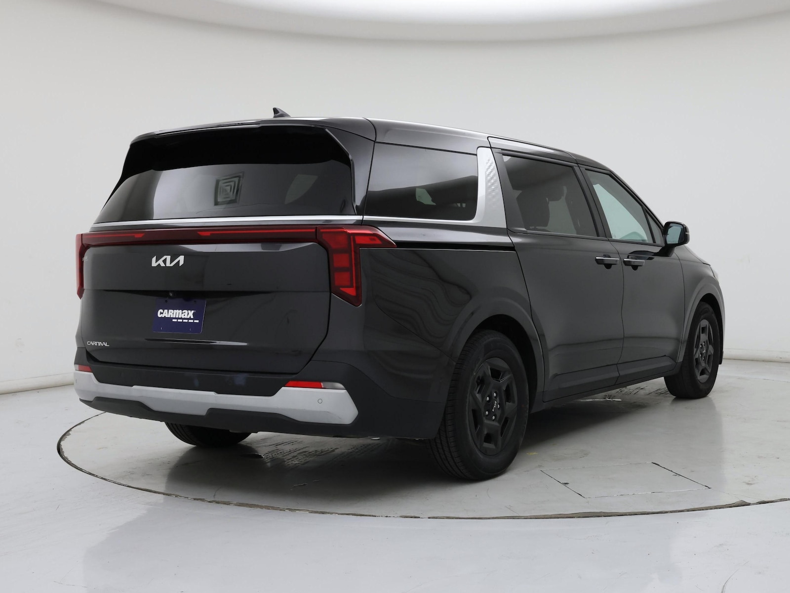 2025 Kia Carnival LXS - Photo 9
