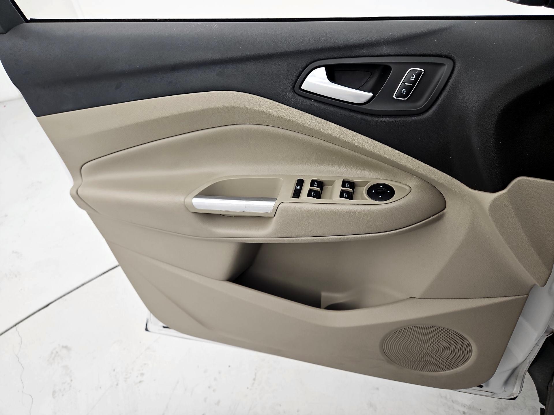 Thumbnail: 2015 Ford Escape - 12