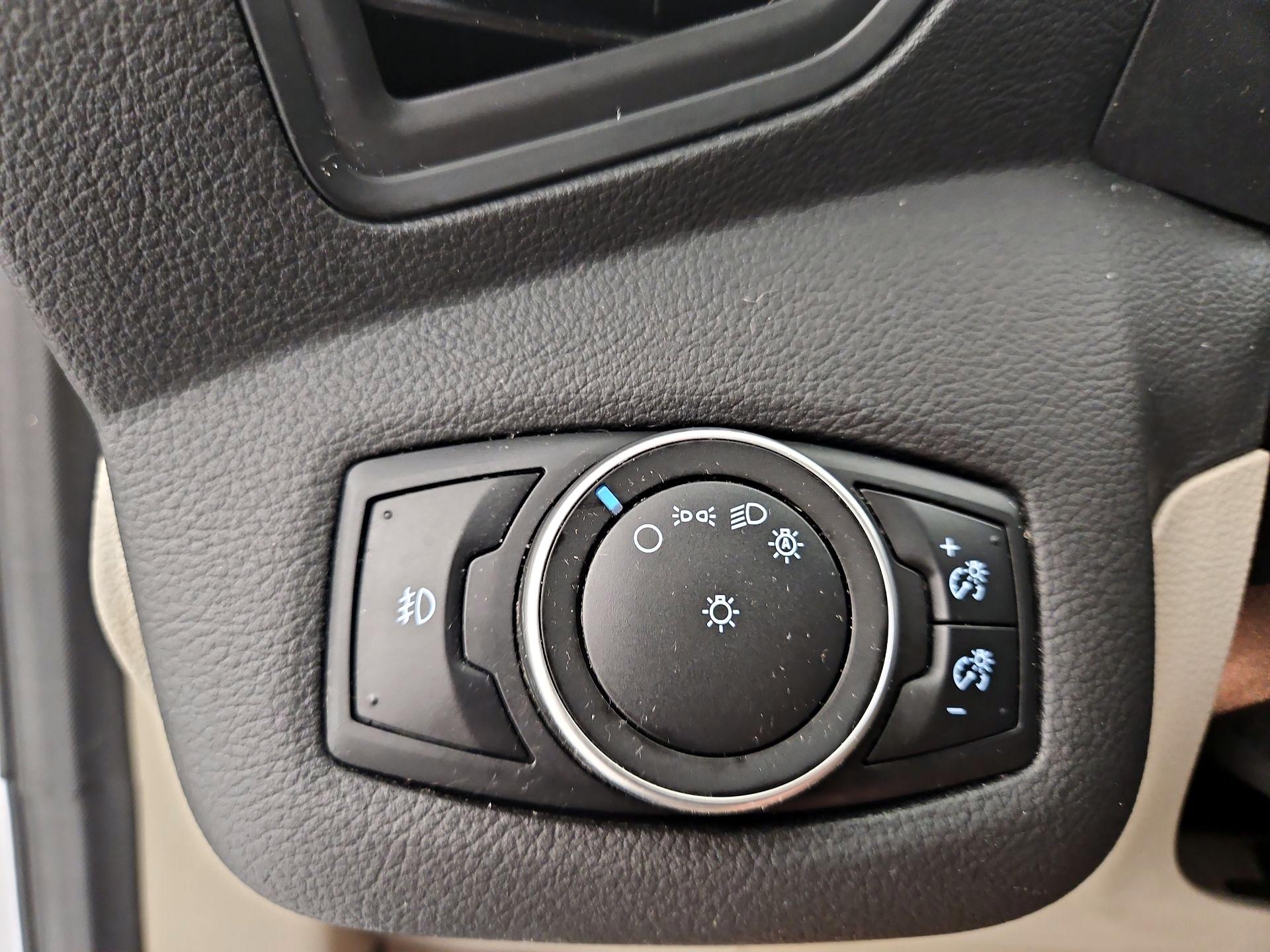 Thumbnail: 2015 Ford Escape - 13