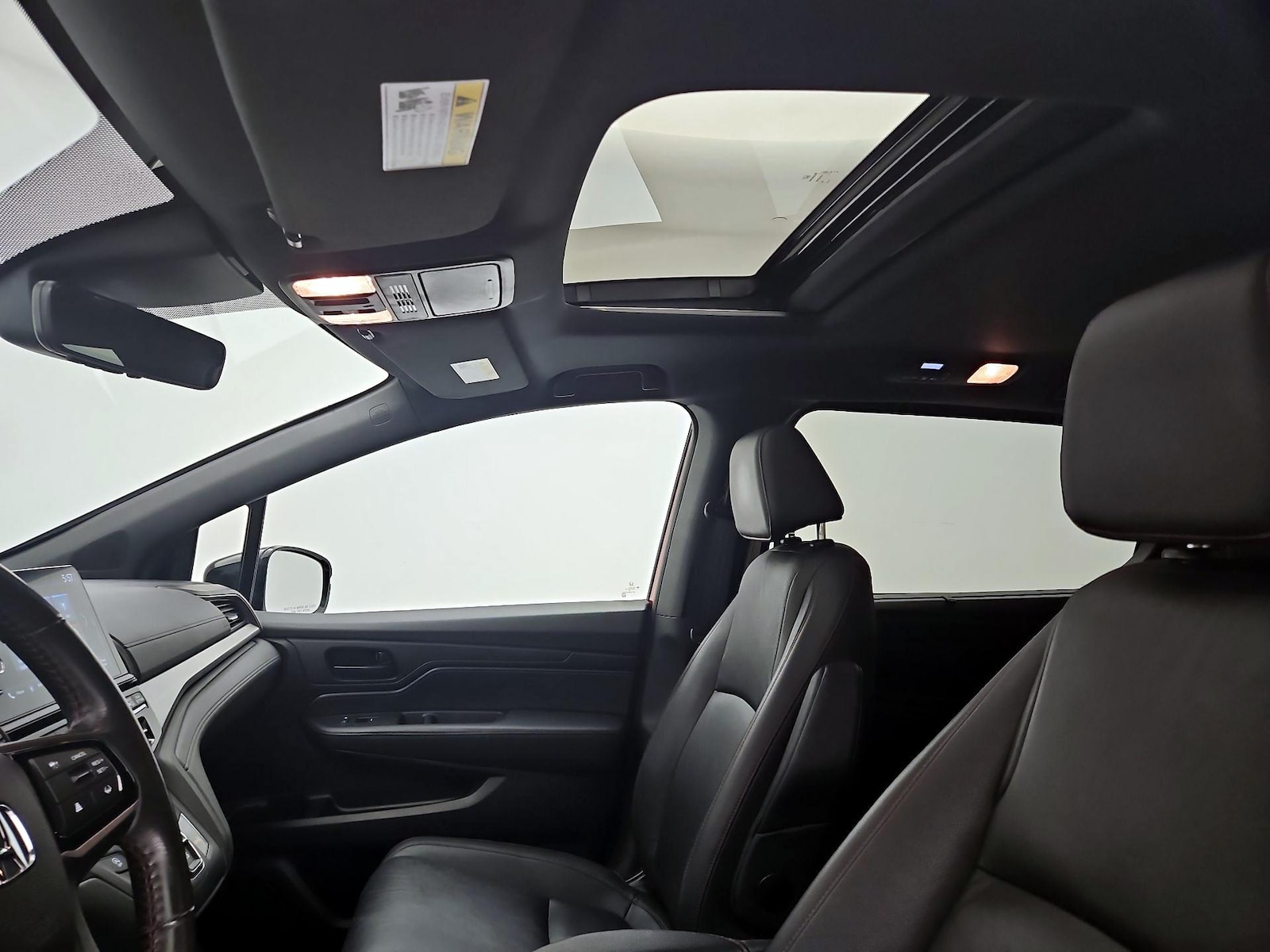 Sunroof(s) & Overhead Airbags