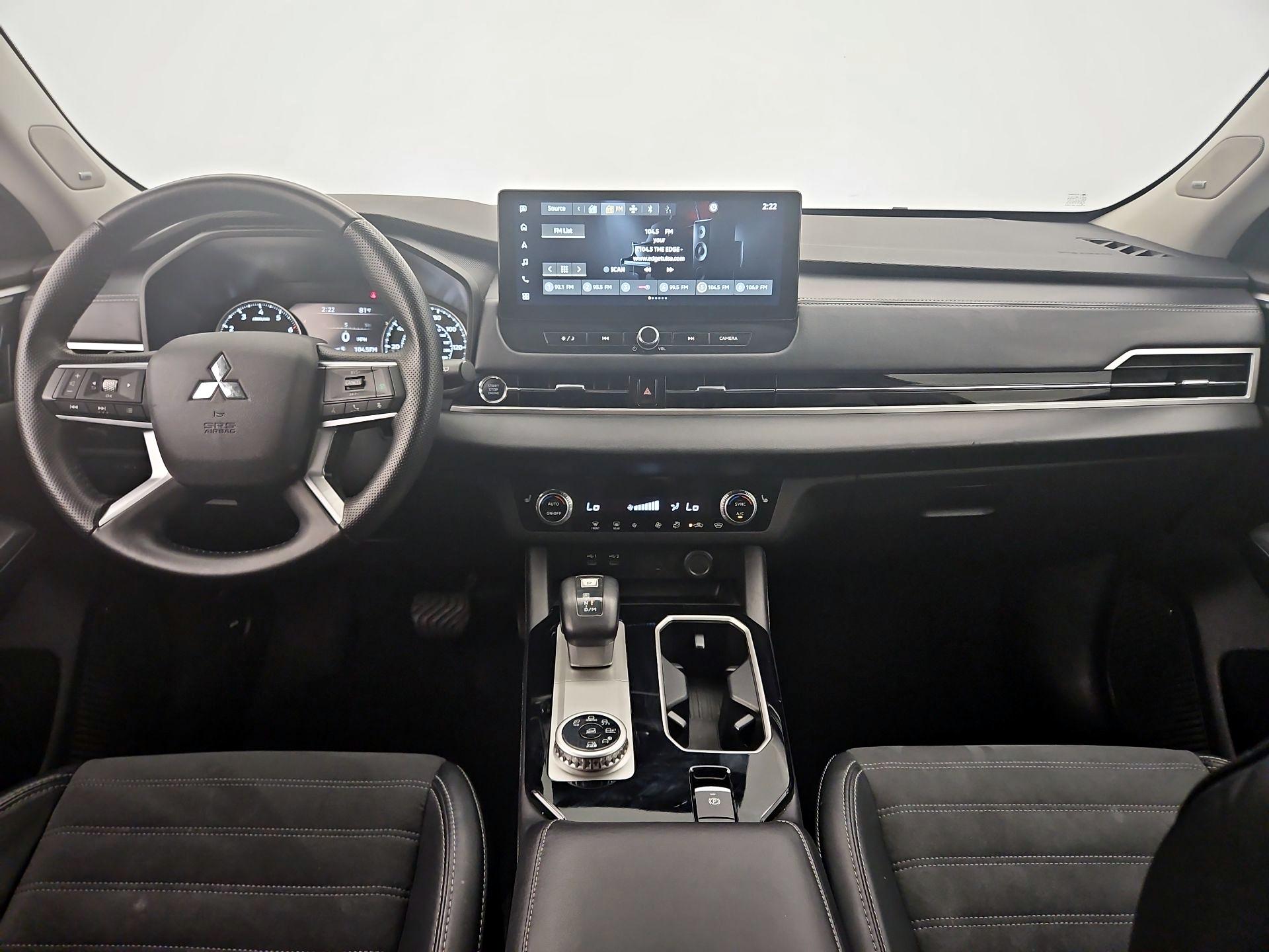 Thumbnail: 2025 Mitsubishi Outlander - 9