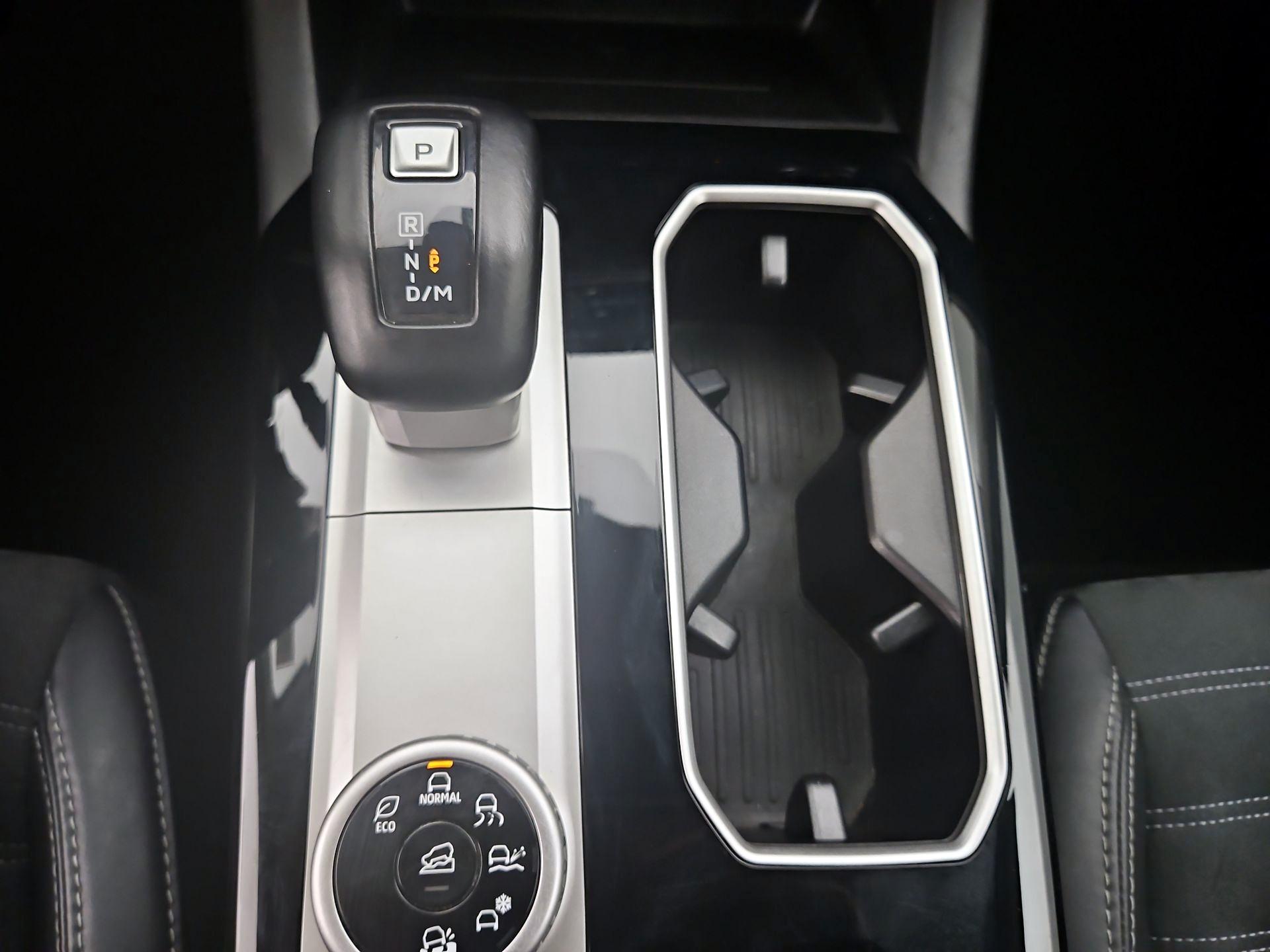 Thumbnail: 2025 Mitsubishi Outlander - 18