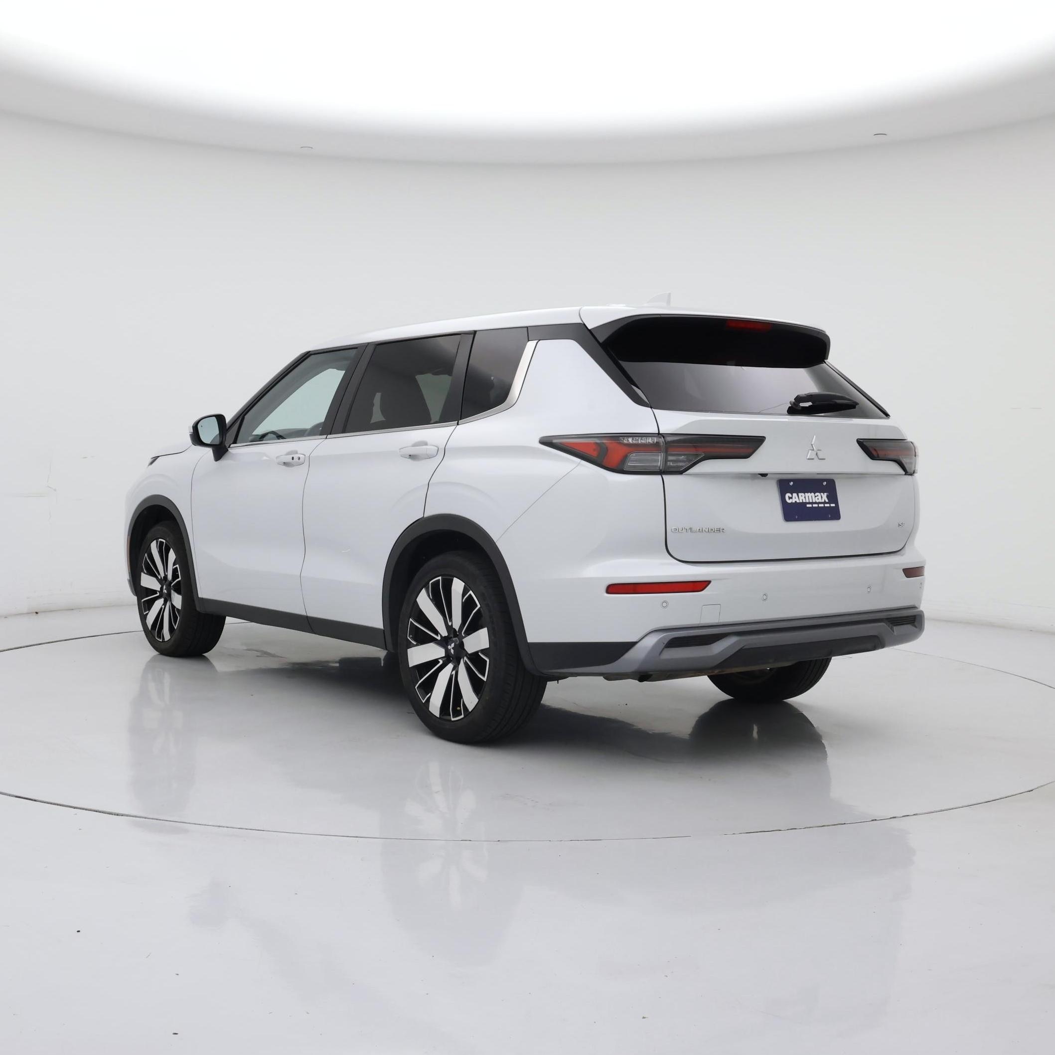 Thumbnail: 2025 Mitsubishi Outlander - 2