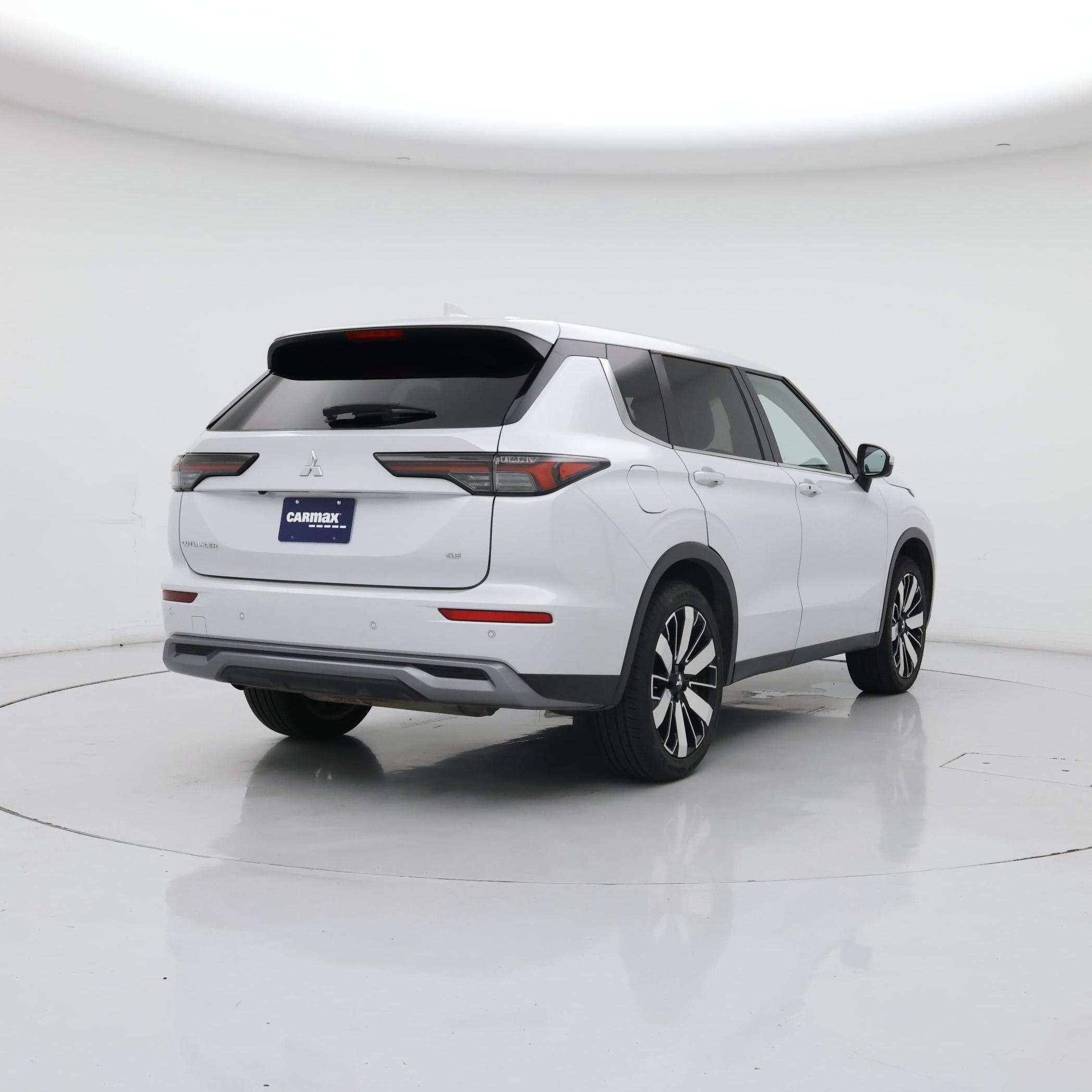 Thumbnail: 2025 Mitsubishi Outlander - 8