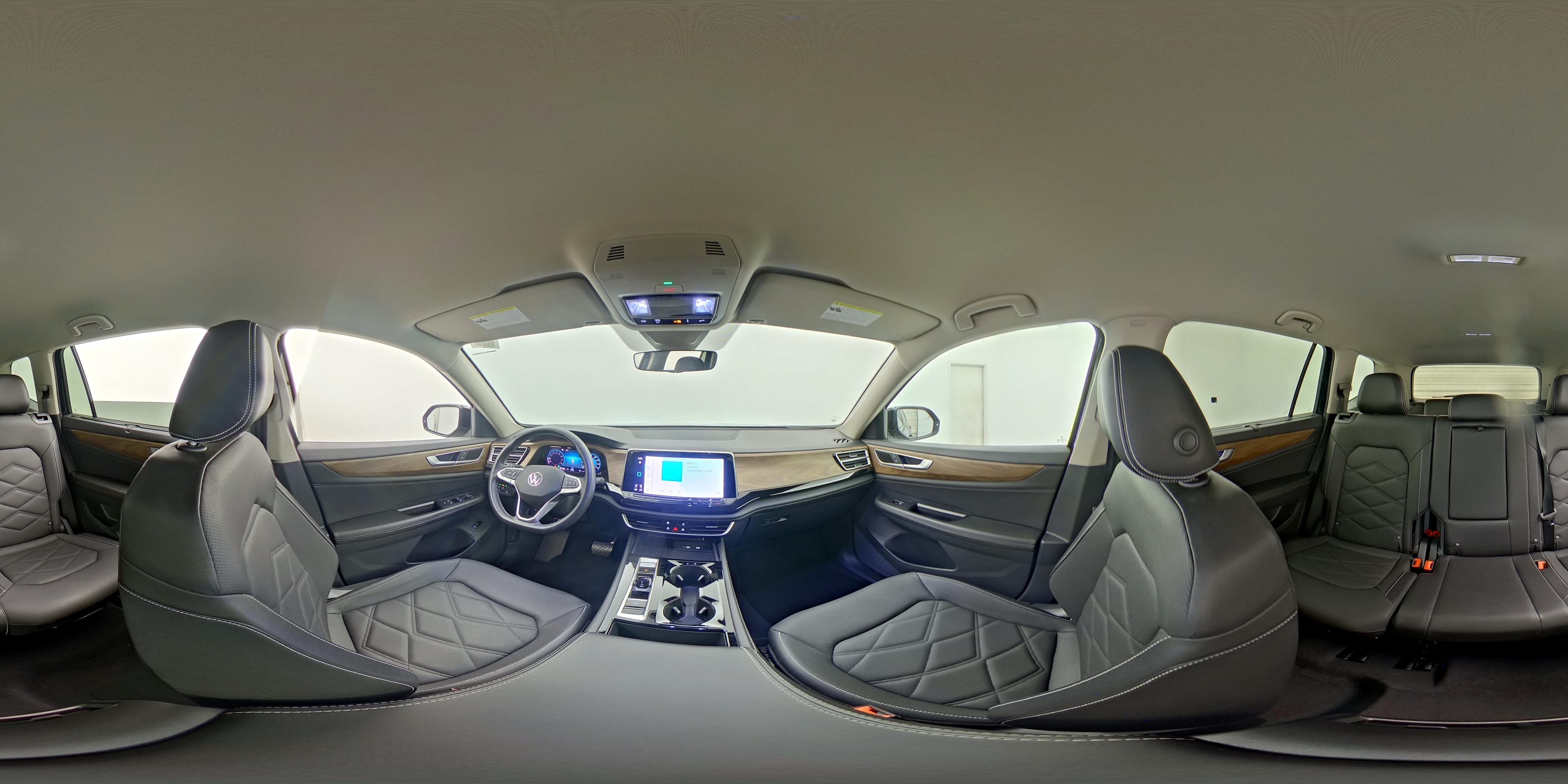 2025 Volkswagen Atlas SE w/Tech - Photo 26