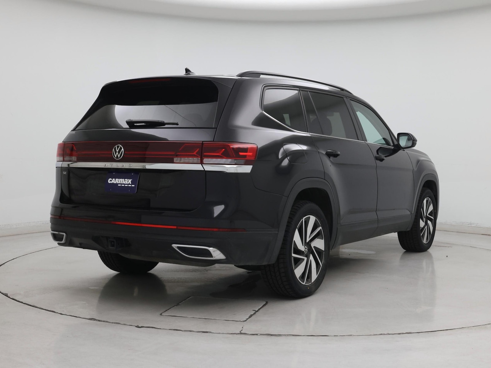 2025 Volkswagen Atlas SE w/Tech - Photo 9