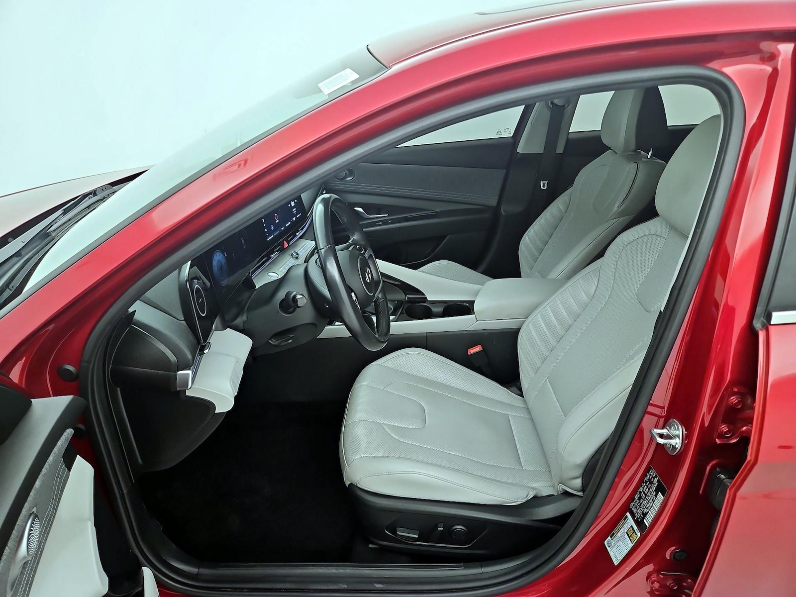 2024 Hyundai Elantra Limited - Photo 12