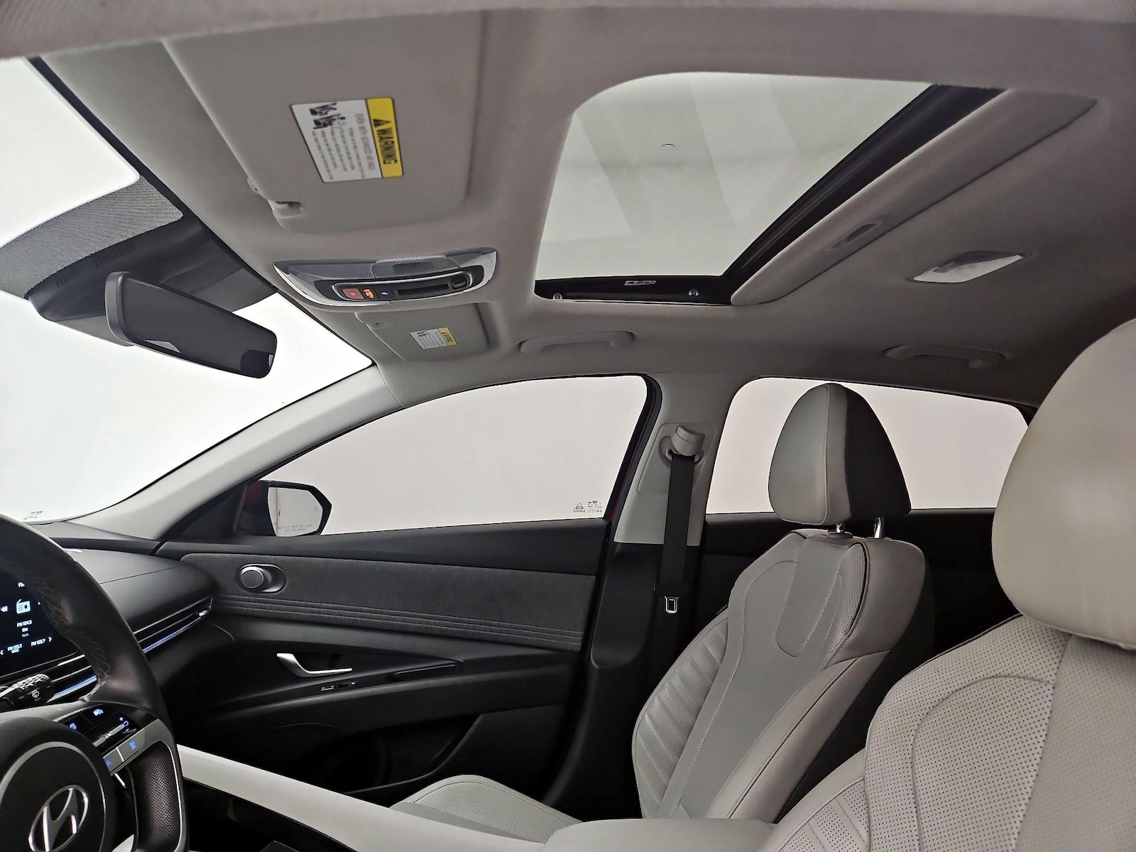 2024 Hyundai Elantra Limited - Photo 21