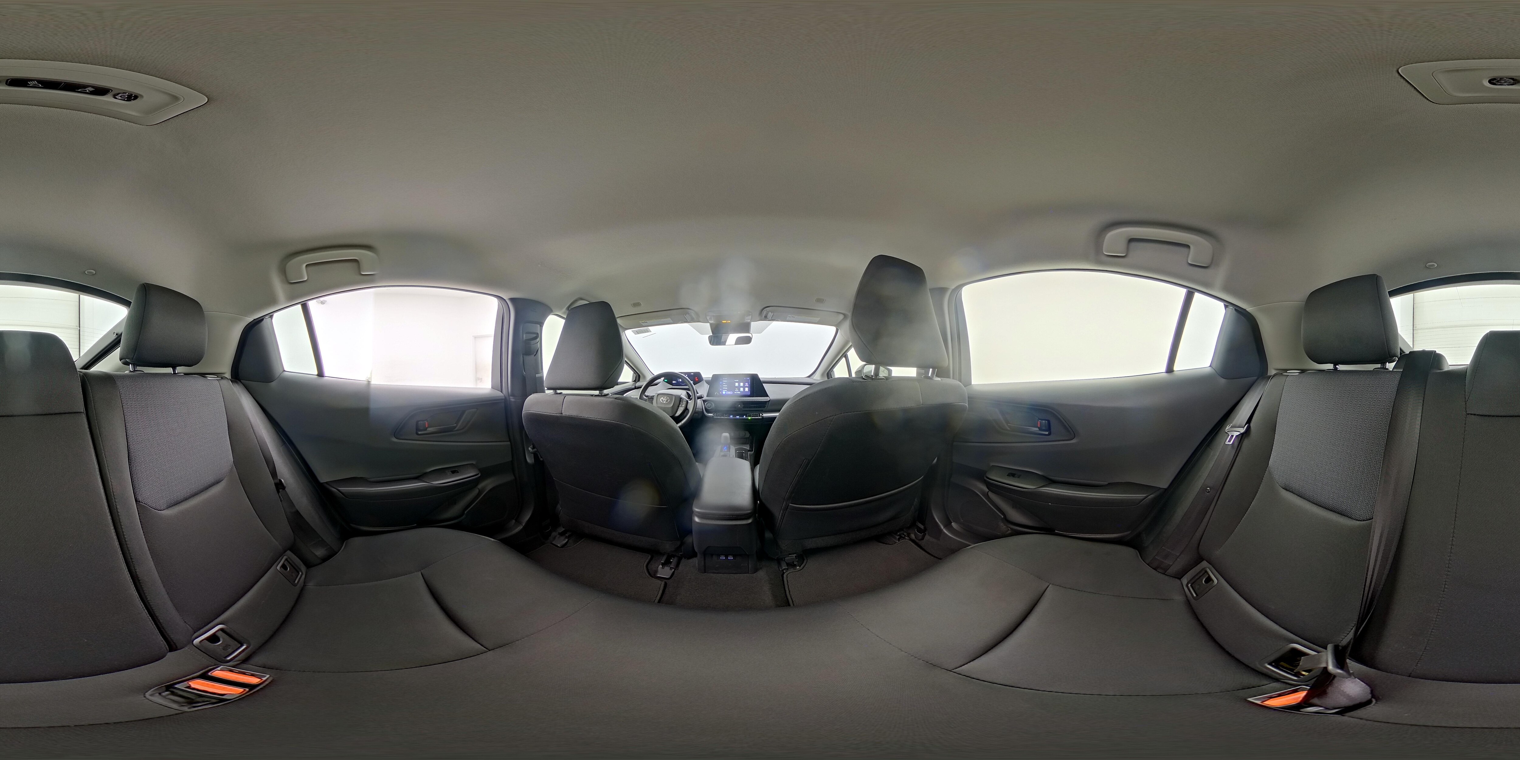 2025 Toyota Prius LE - Photo 25