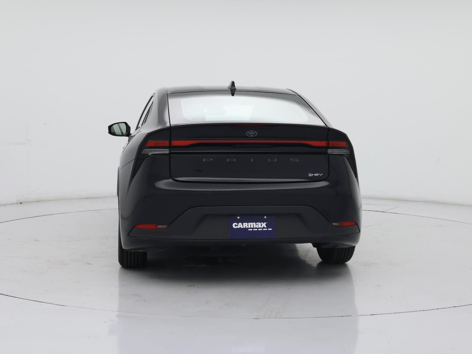 2025 Toyota Prius LE - Photo 7