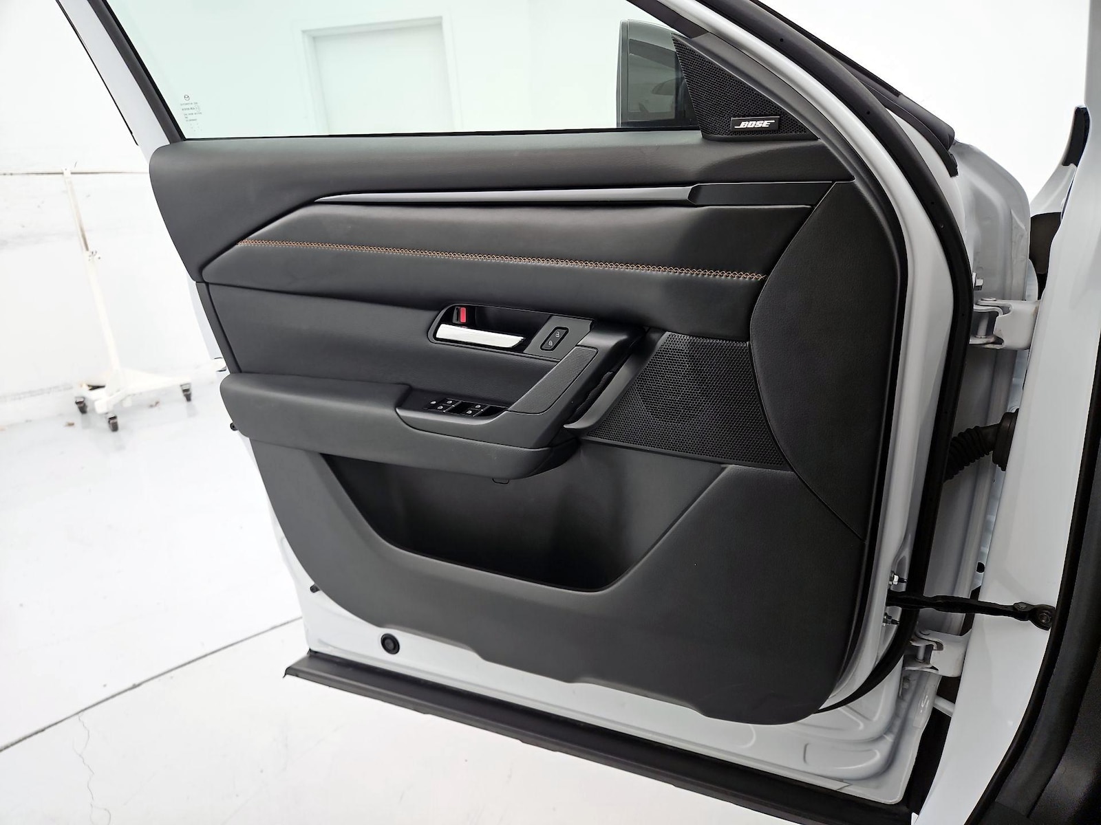 2025 Mazda CX-50 Premium Plus - Photo 13