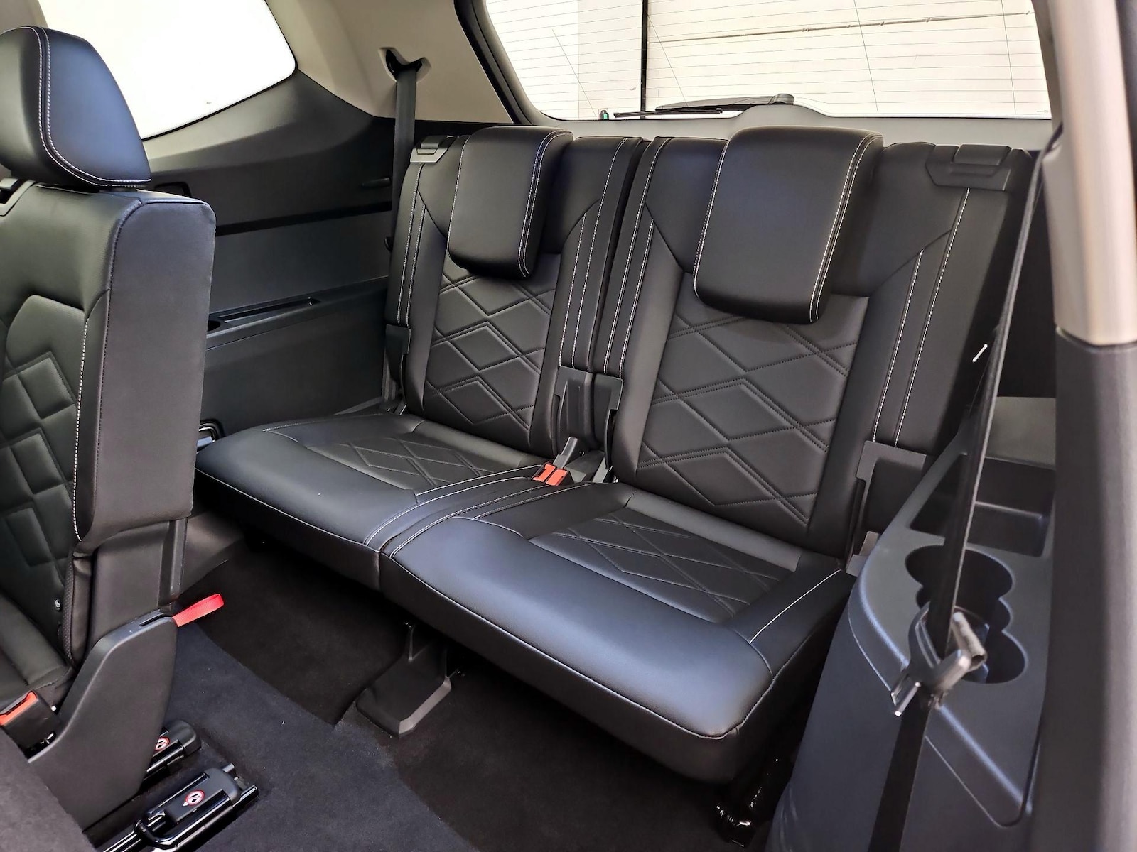 2025 Volkswagen Atlas SE w/Tech - Photo 21