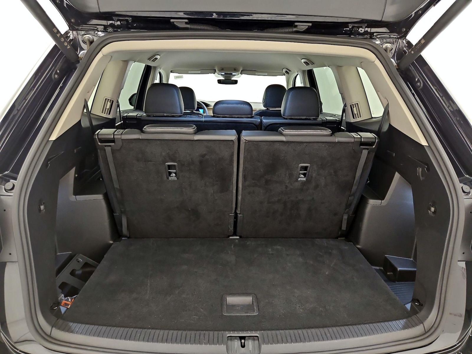 2025 Volkswagen Atlas SE w/Tech - Photo 22