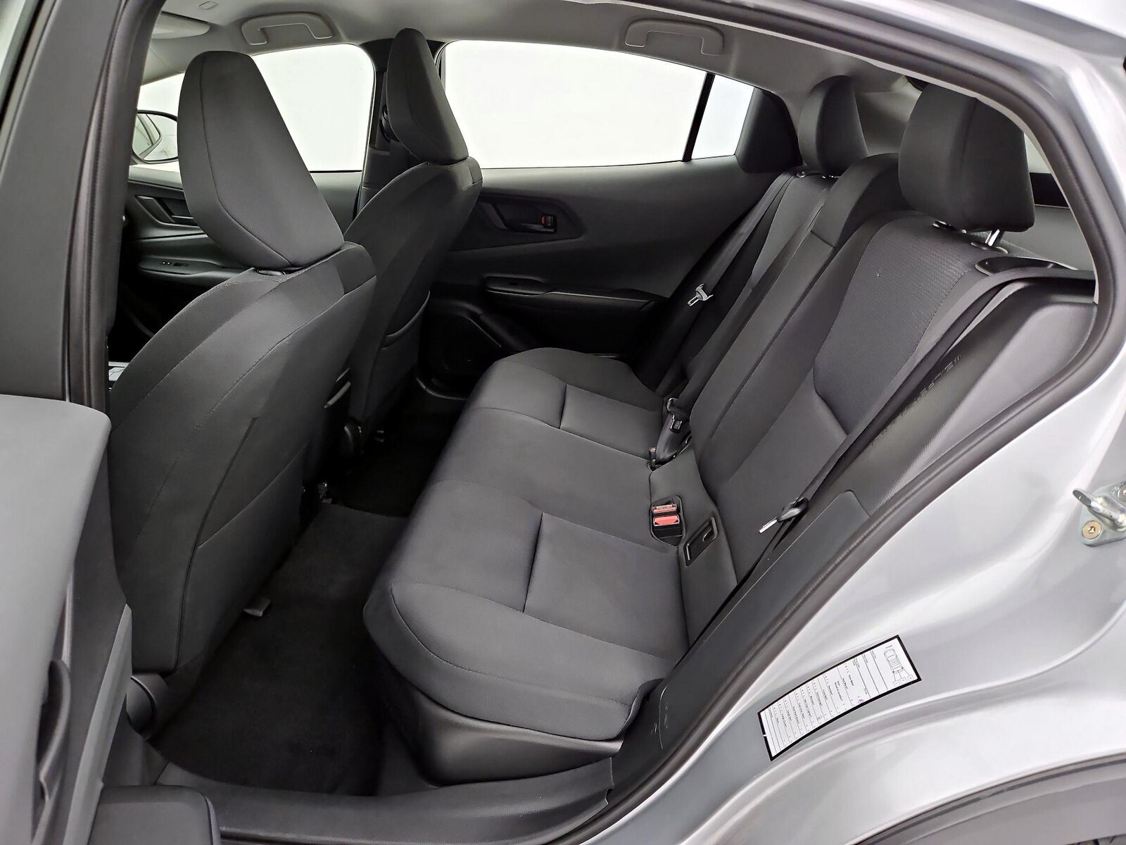 2025 Toyota Prius LE - Photo 20
