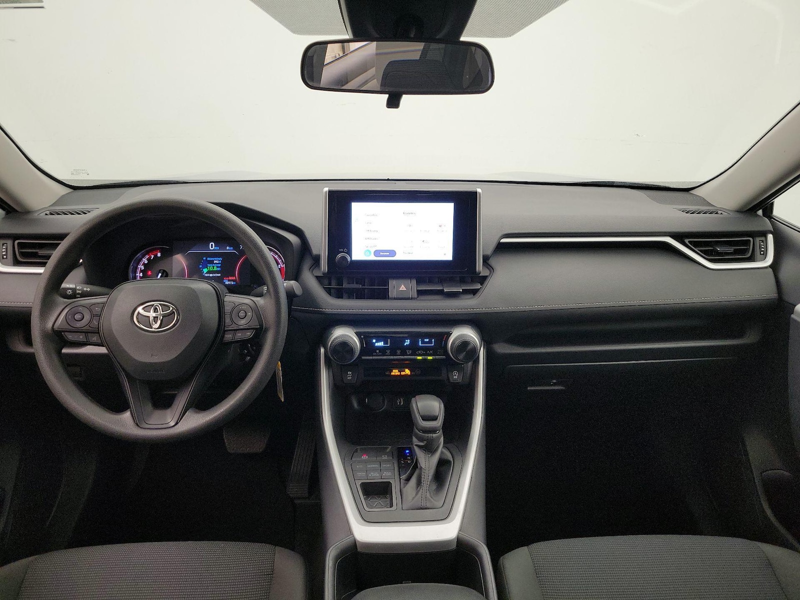 2025 Toyota RAV4 LE - Photo 10