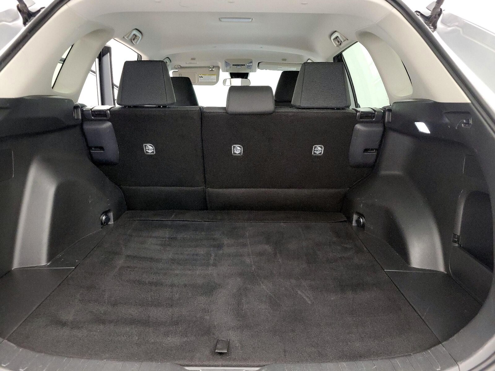 2025 Toyota RAV4 LE - Photo 21