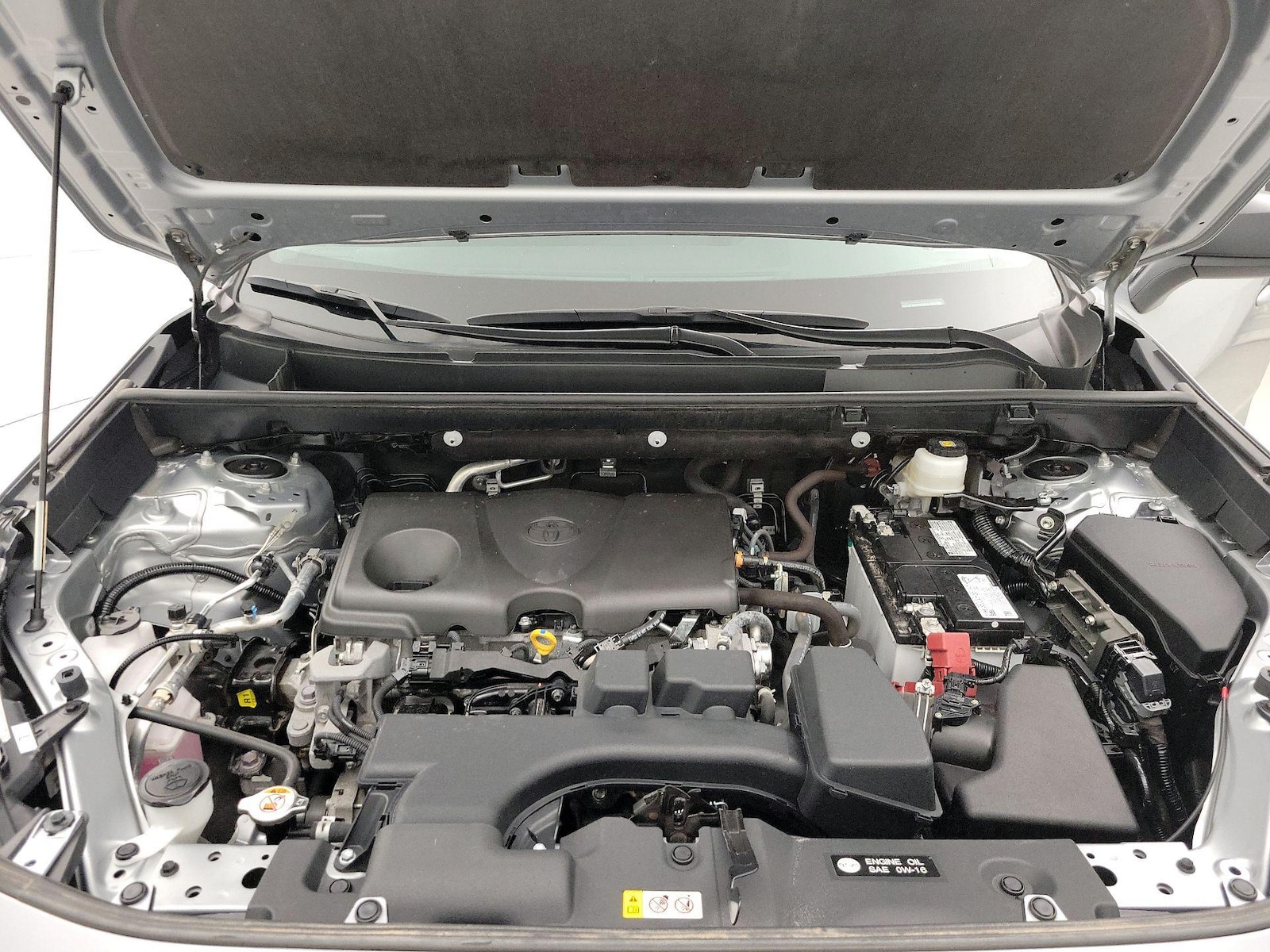 2025 Toyota RAV4 LE - Photo 22