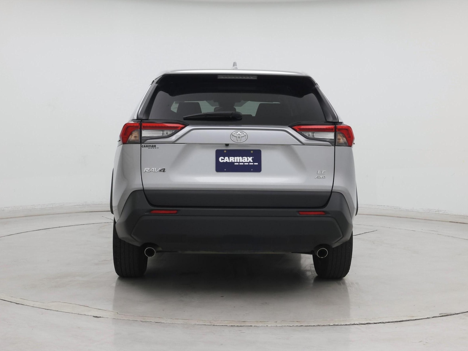 2025 Toyota RAV4 LE - Photo 7