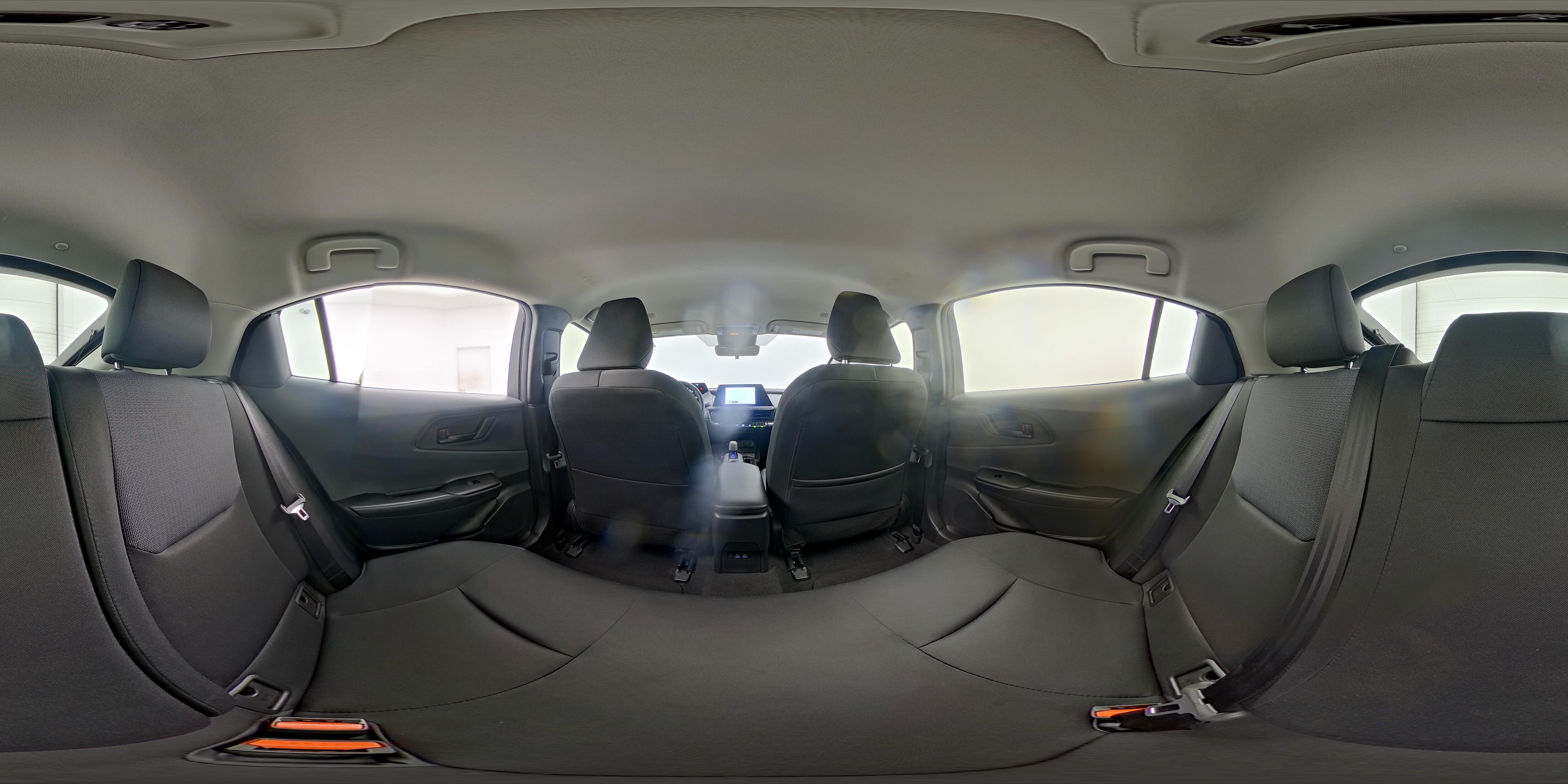 2025 Toyota Prius LE - Photo 26