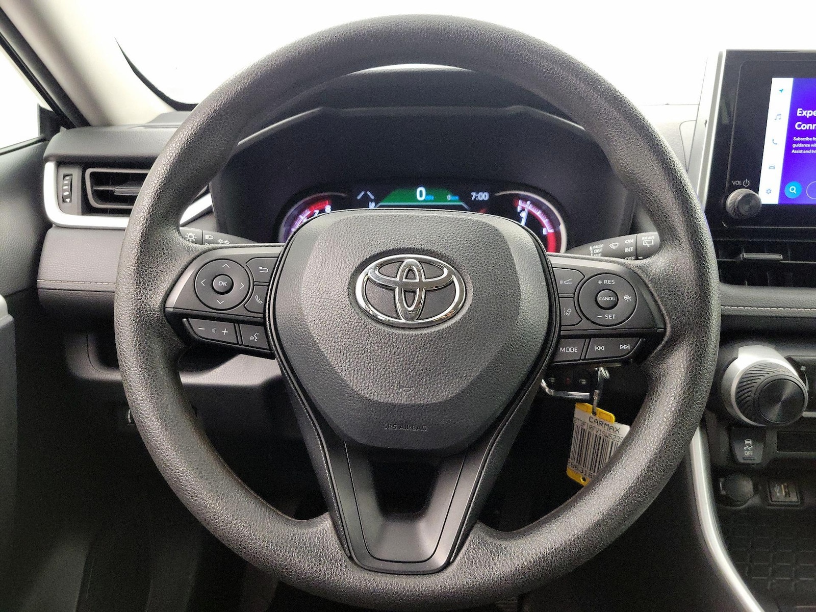 2025 Toyota RAV4 LE - Photo 11