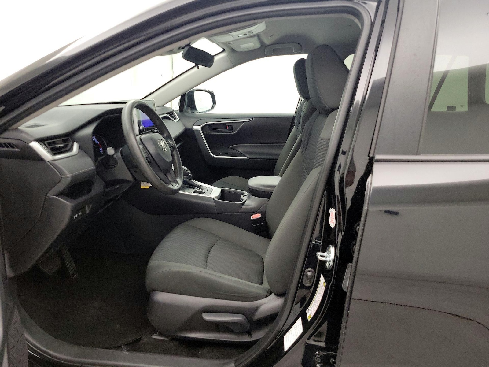 2025 Toyota RAV4 LE - Photo 12