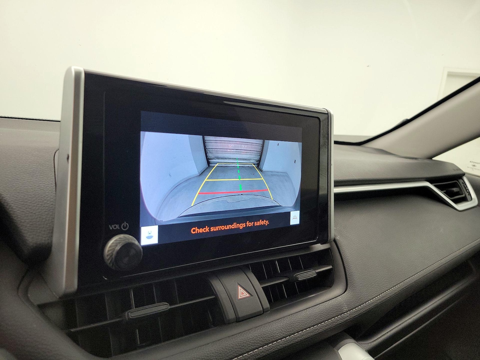 2025 Toyota RAV4 LE - Photo 15