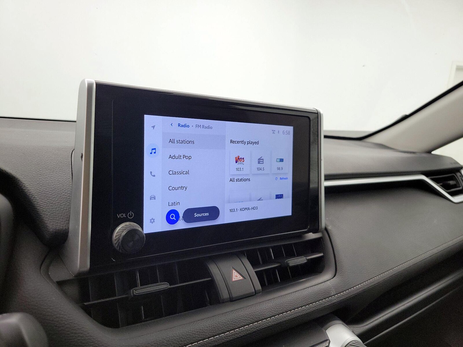 2025 Toyota RAV4 LE - Photo 16