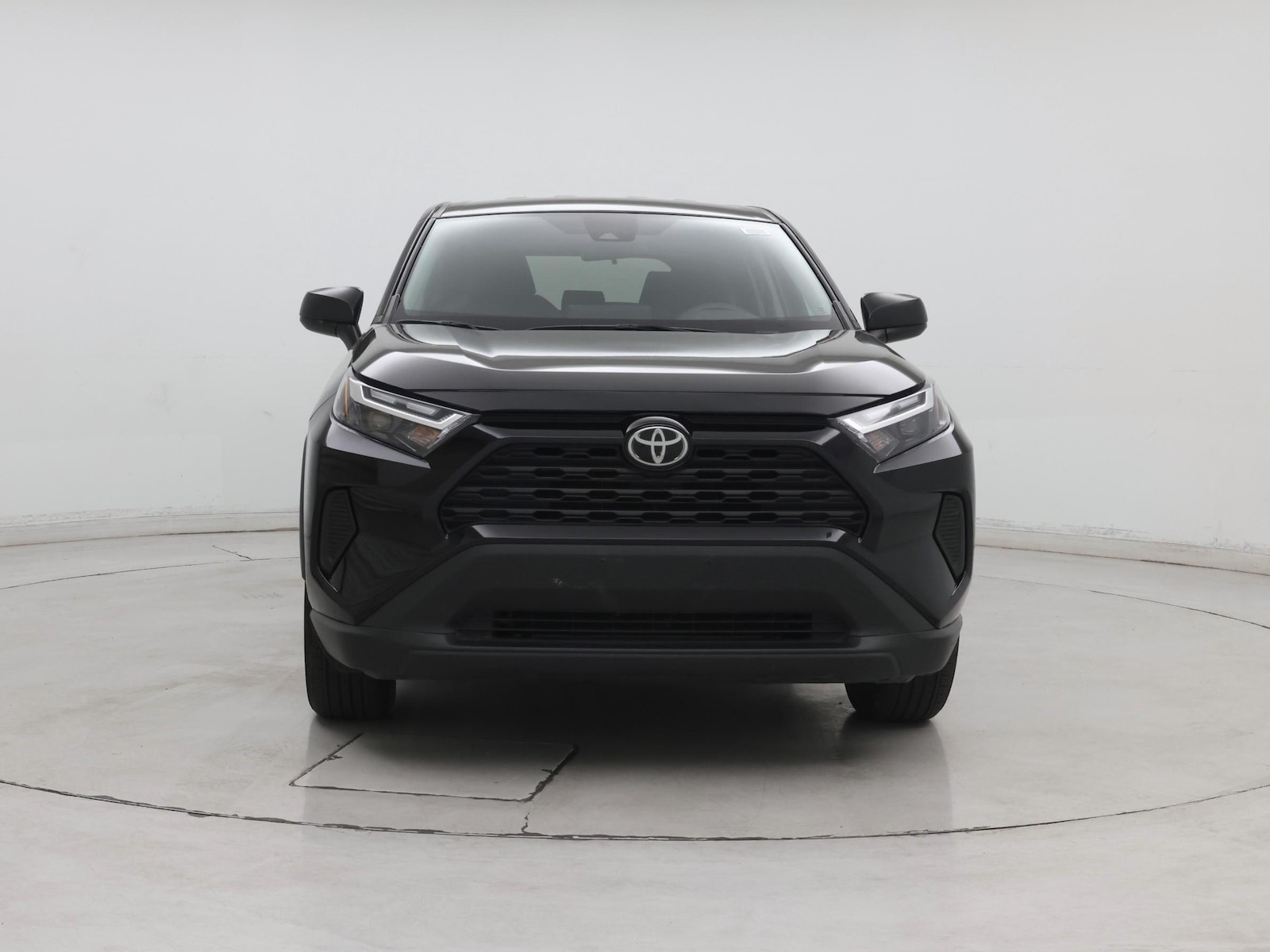 2025 Toyota RAV4 LE - Photo 6