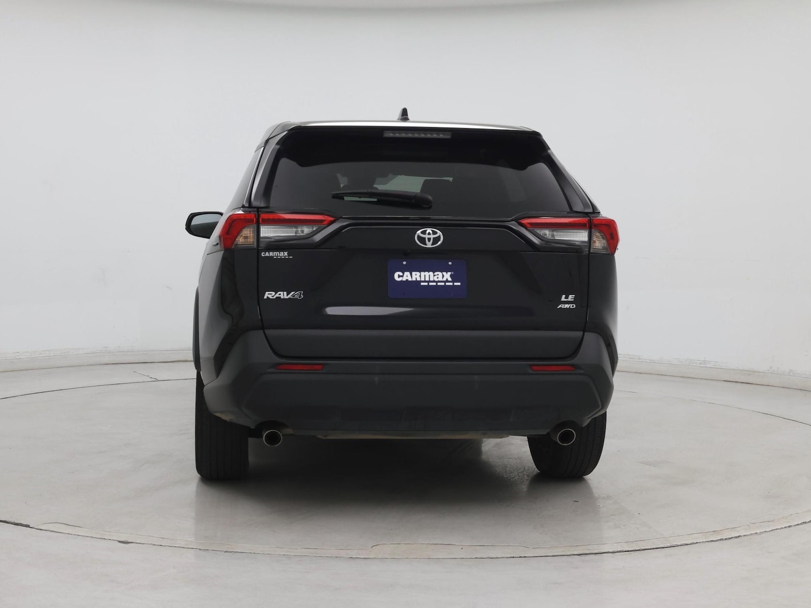 2025 Toyota RAV4 LE - Photo 7