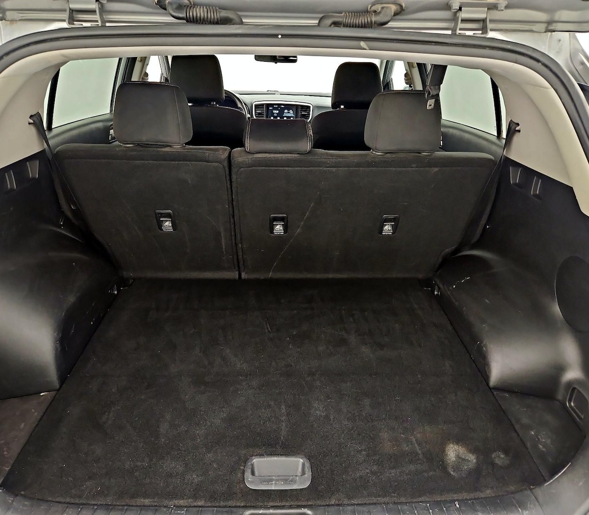 Trunk/Cargo (Seats Up)