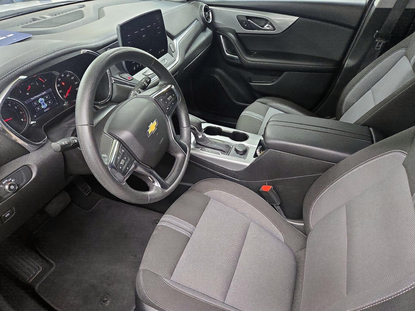 2025 Chevrolet Blazer 2LT - Photo 12