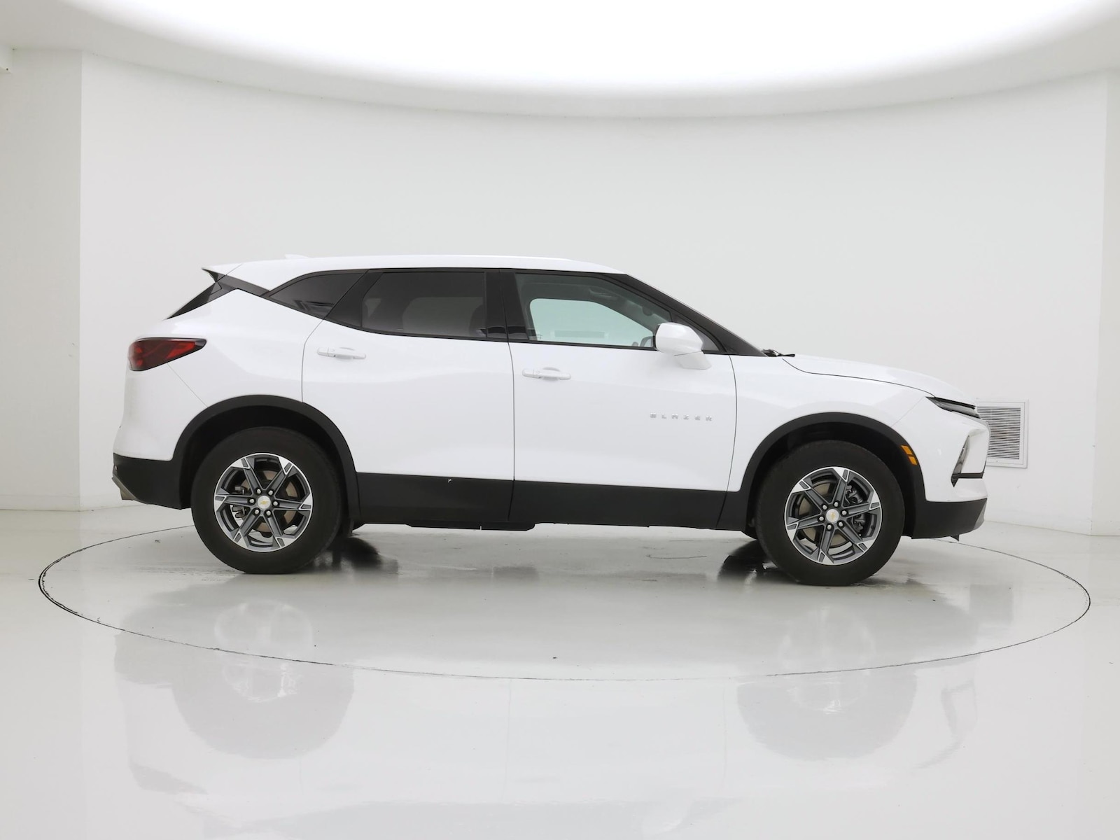2025 Chevrolet Blazer 2LT - Photo 8