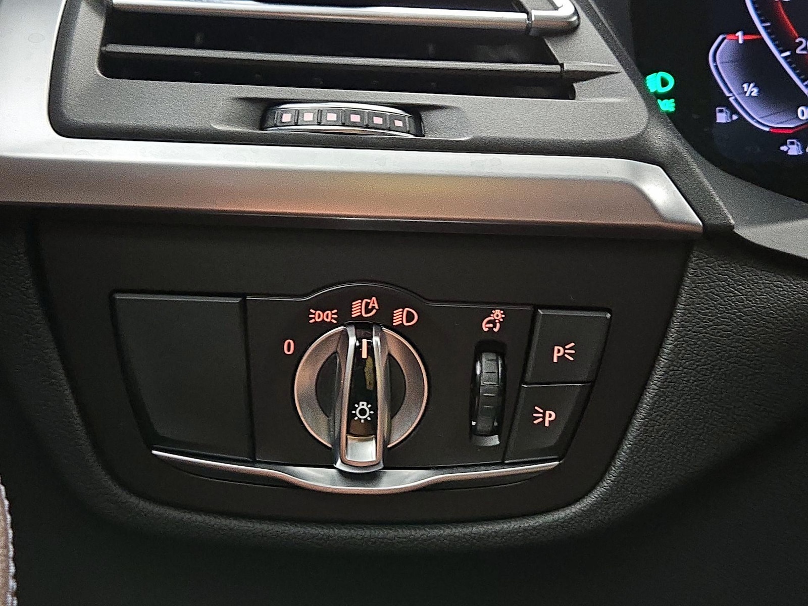 2022 BMW X3 30i - Photo 14