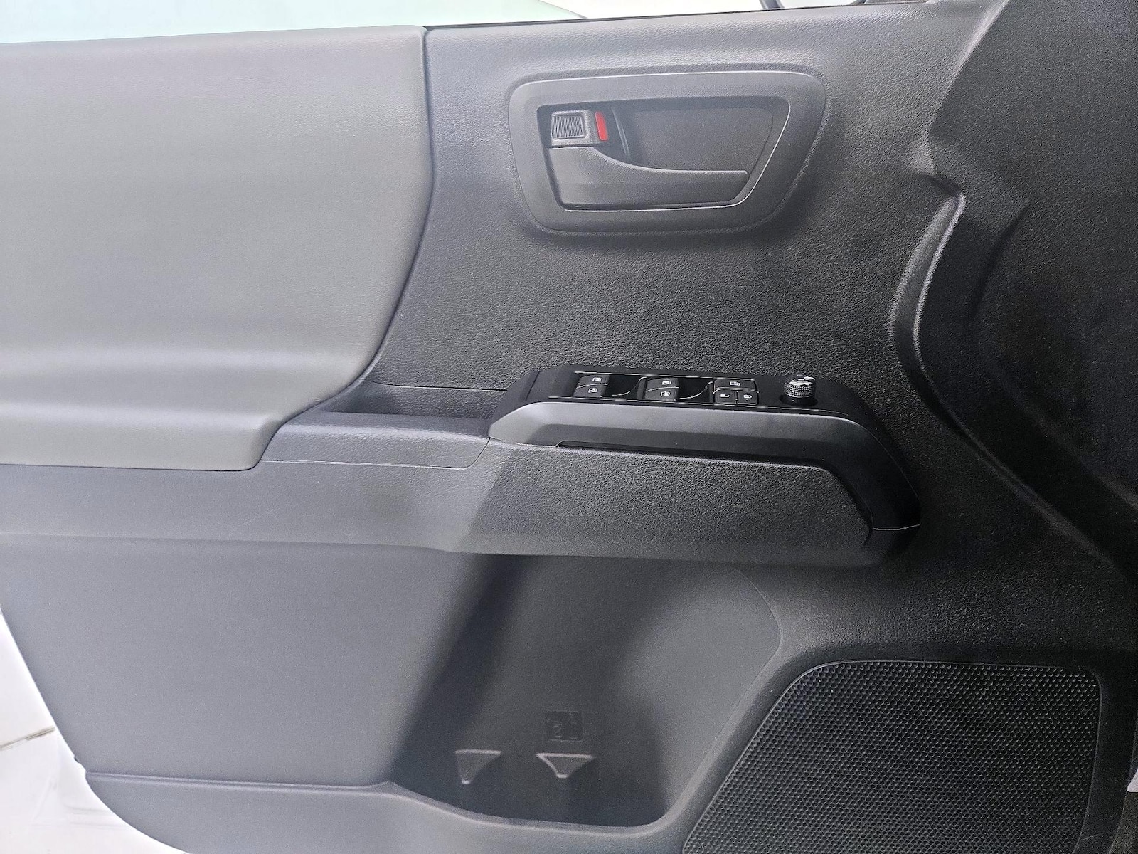 2023 Toyota Tacoma SR, photo 13