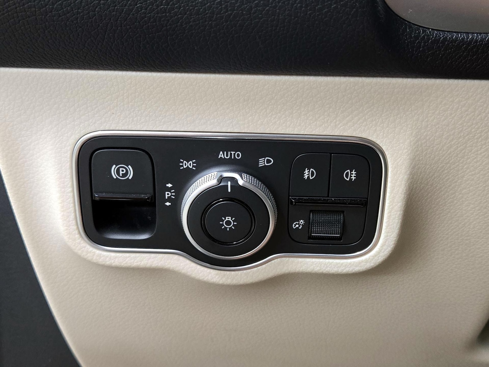 2025 Mercedes-Benz GLB250, photo 14