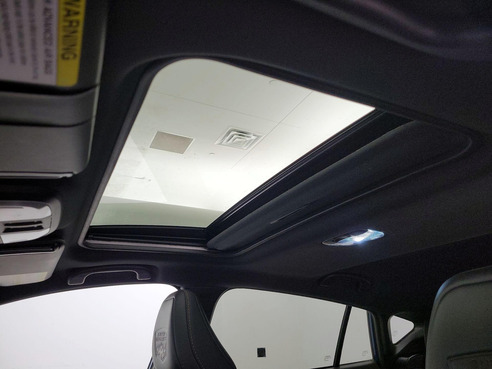 Sunroof(s) & Overhead Airbags