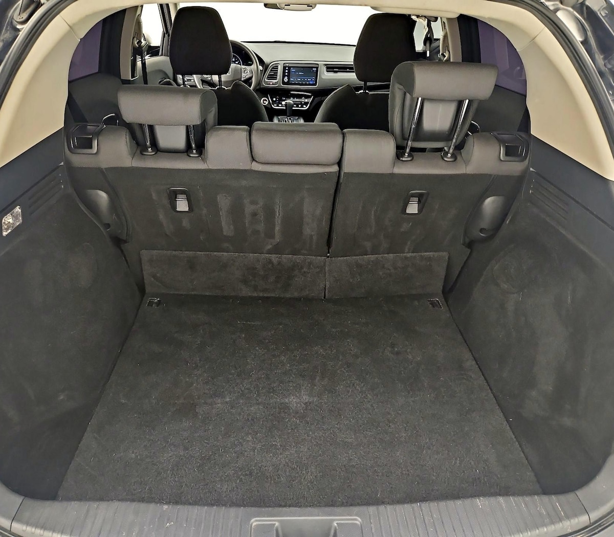 Trunk/Cargo (Seats Up)
