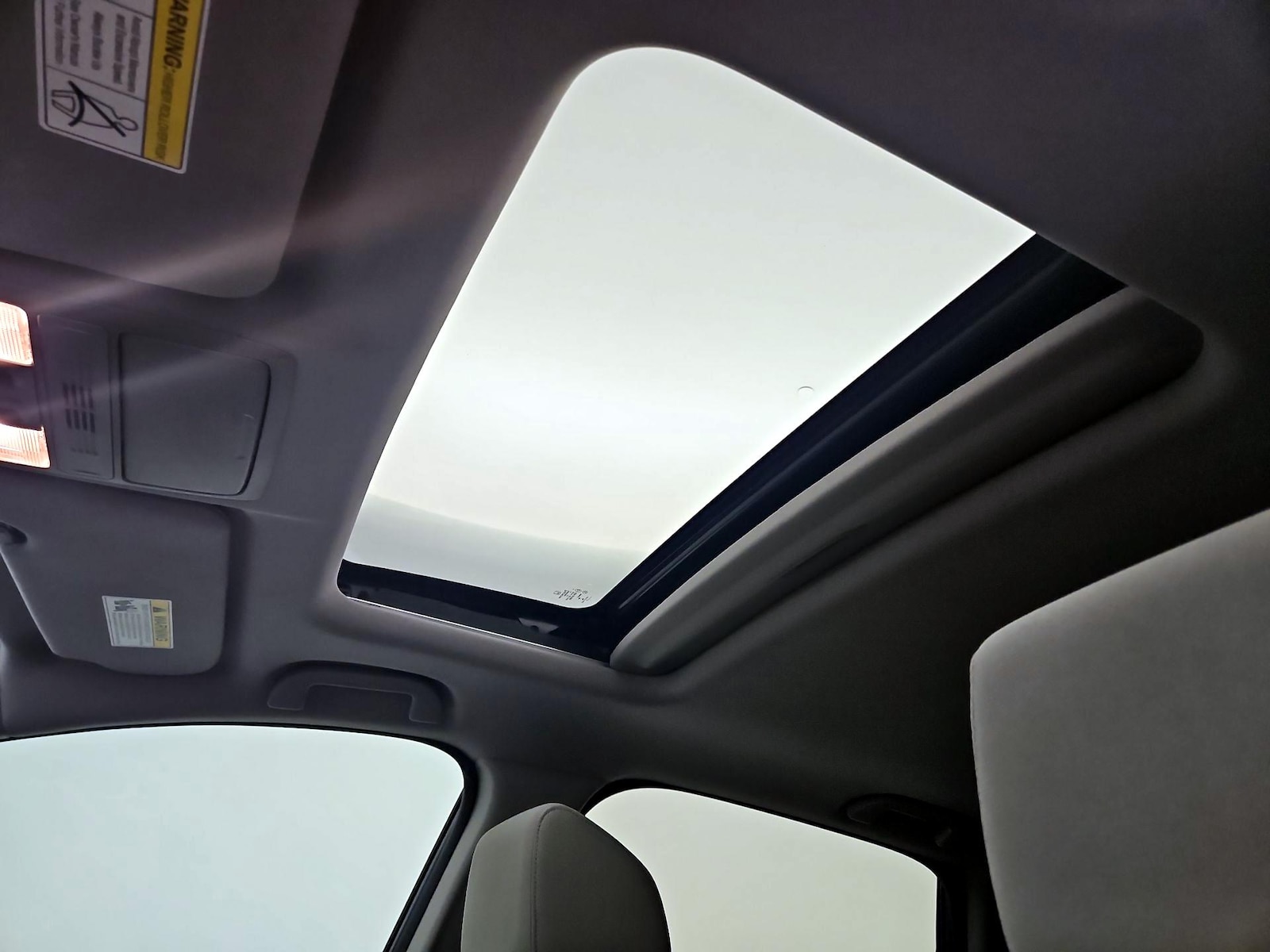 Sunroof(s) & Overhead Airbags