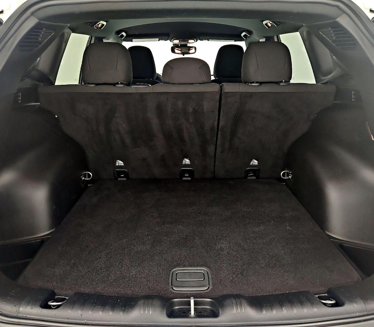 Trunk/Cargo (Seats Up)
