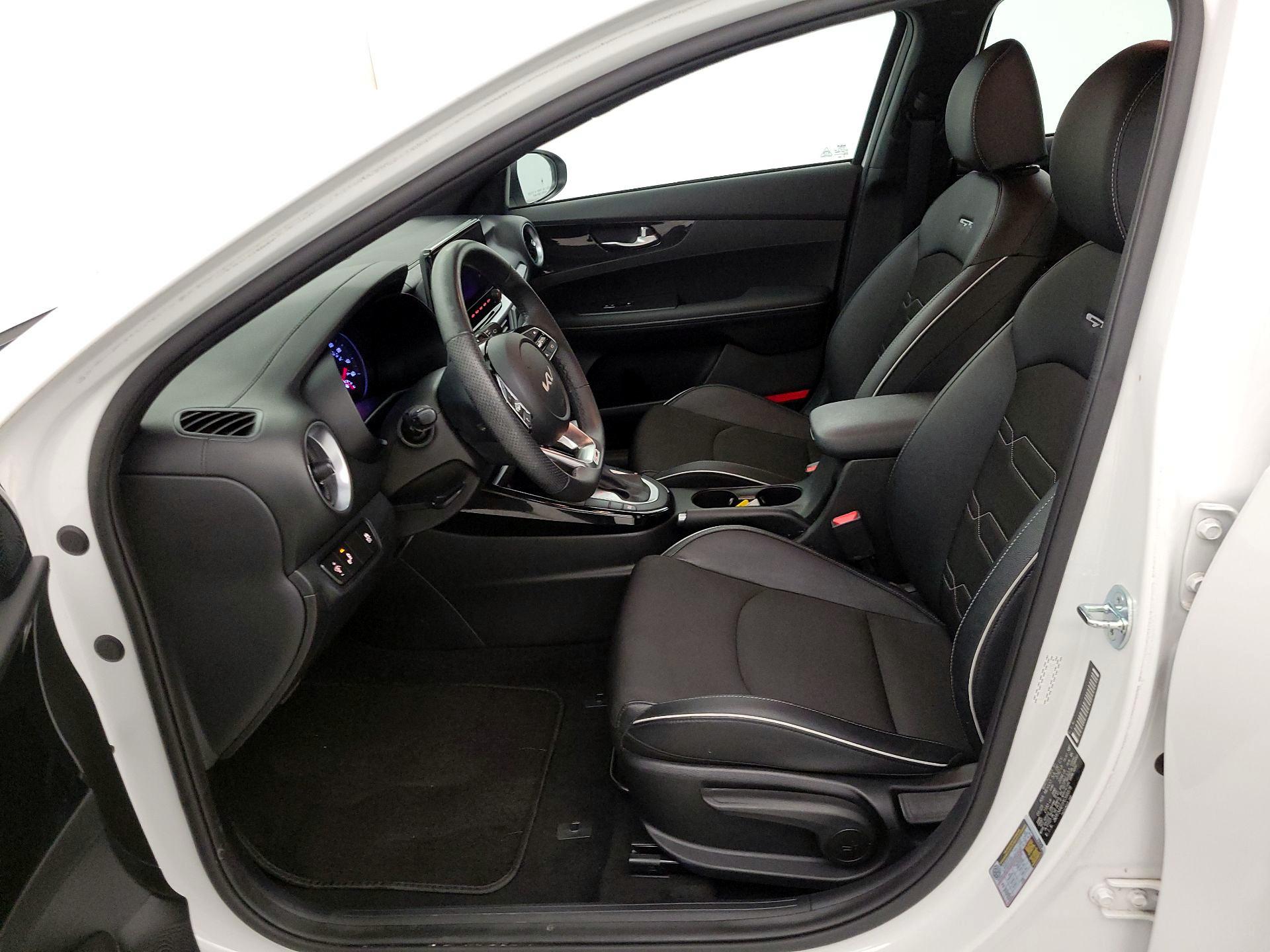 Thumbnail: 2023 Kia Forte - 11