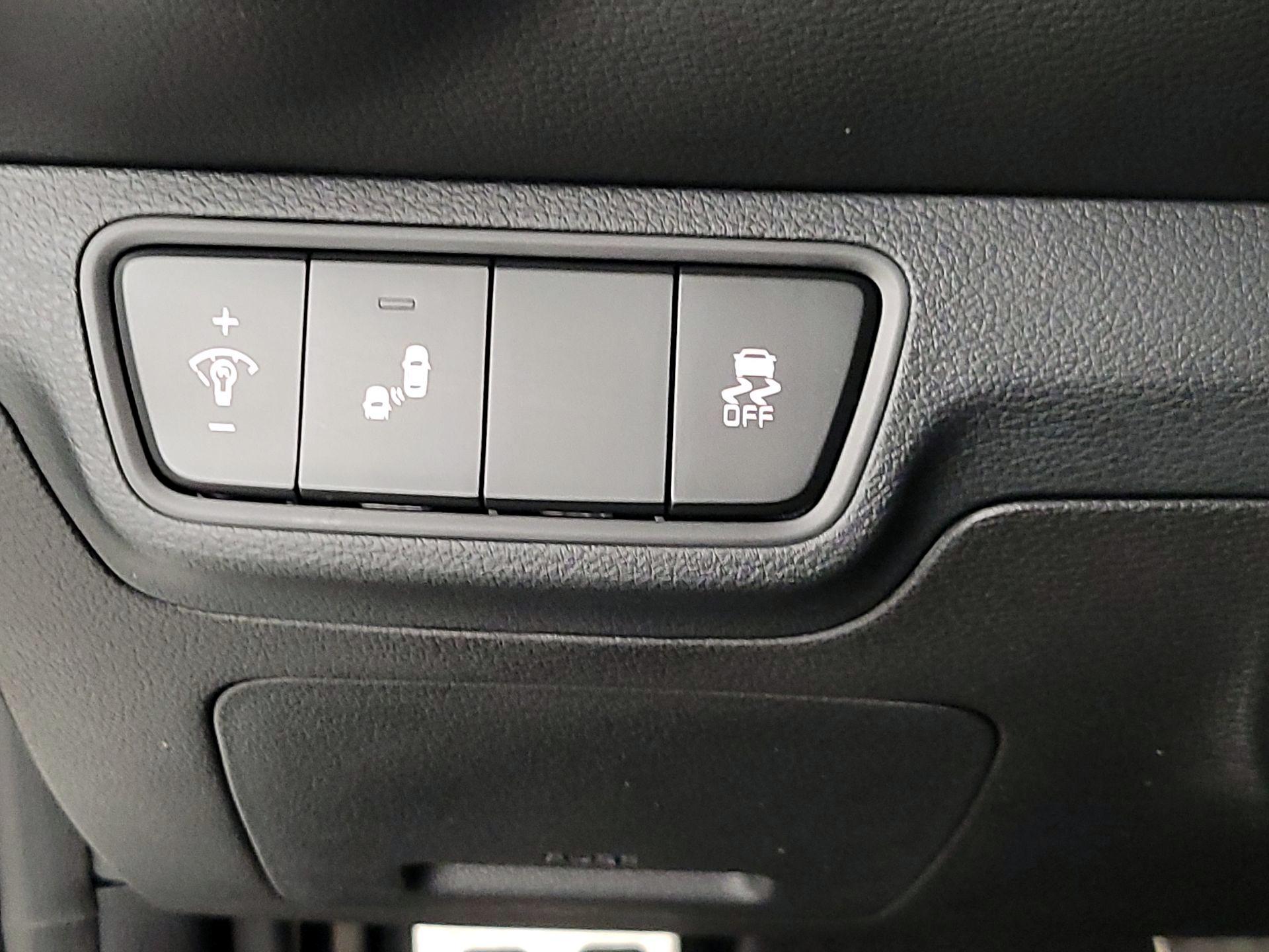 Thumbnail: 2023 Kia Forte - 13