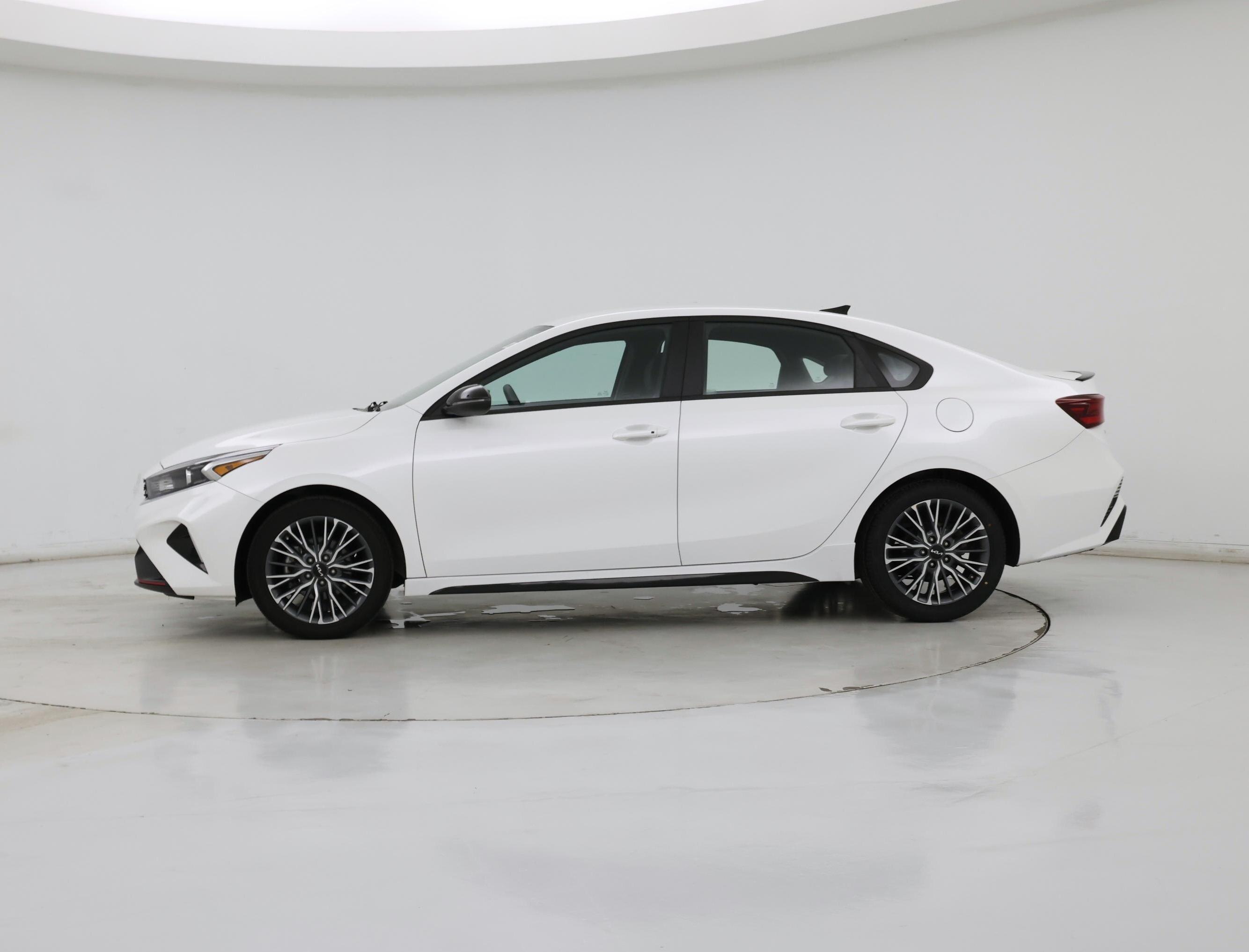 Thumbnail: 2023 Kia Forte - 3