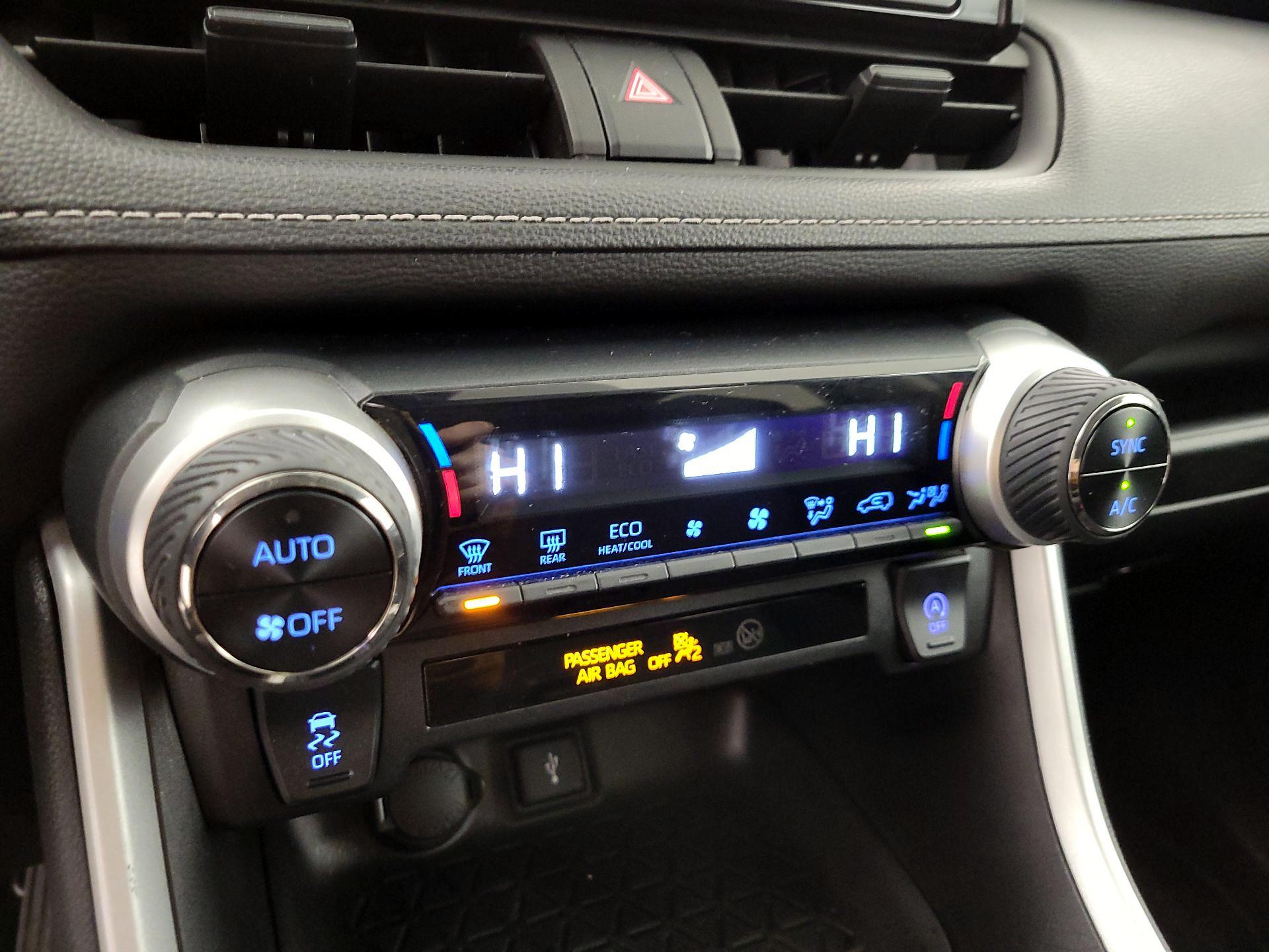 Thumbnail: 2022 Toyota RAV4 - 16