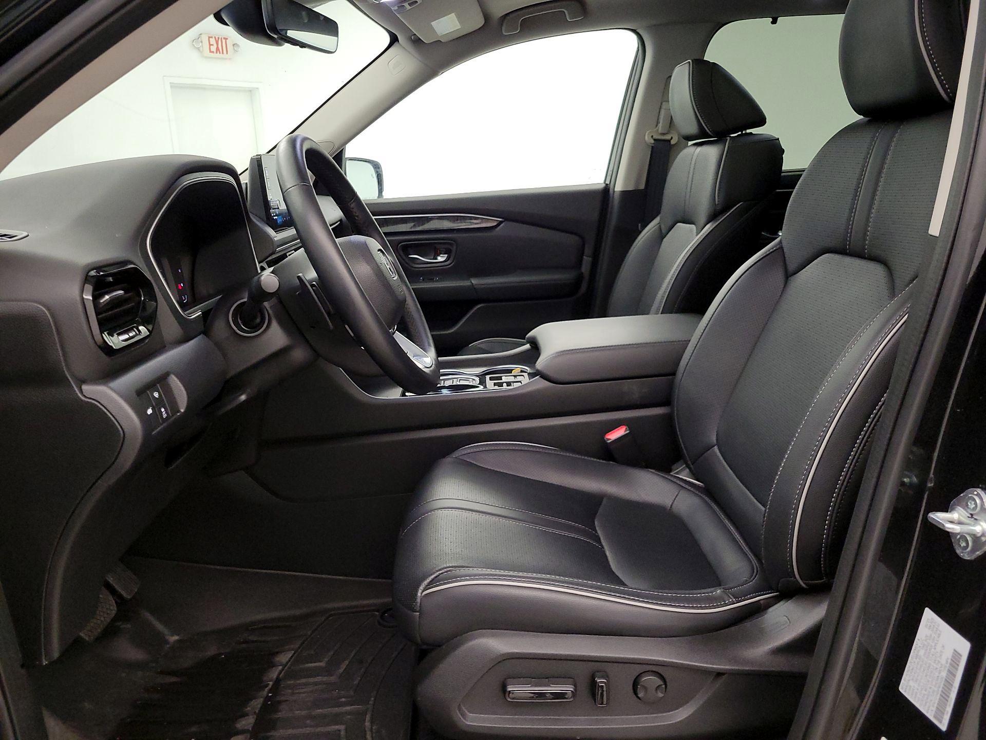 Thumbnail: 2023 Honda Pilot - 11