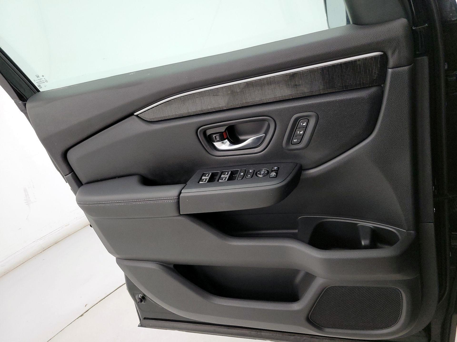 Thumbnail: 2023 Honda Pilot - 12